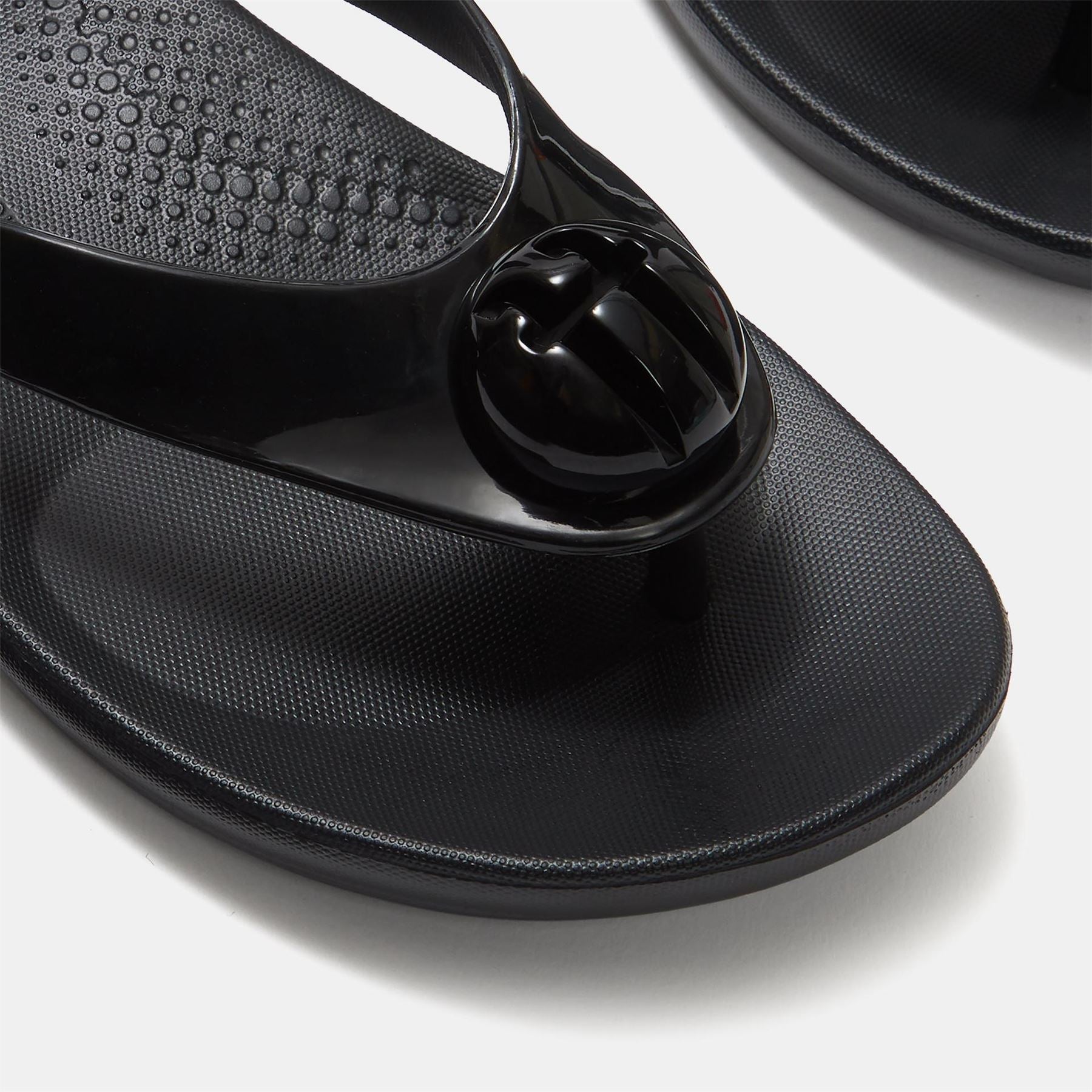 Fitflop Glossy Button Flip Flops