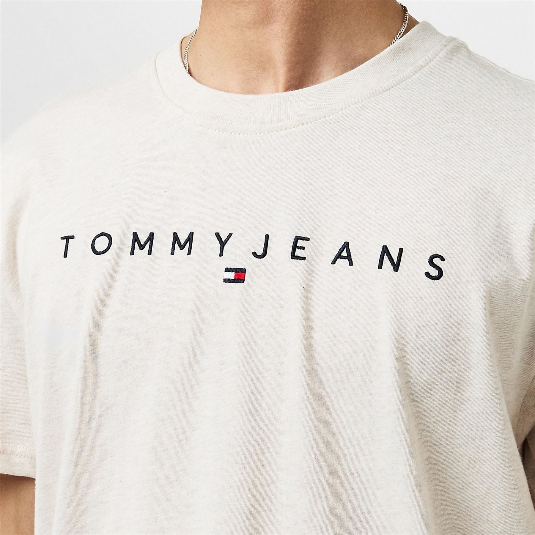 Tommy Jeans Regular Fit Lettering Crew Neck T-Shirt