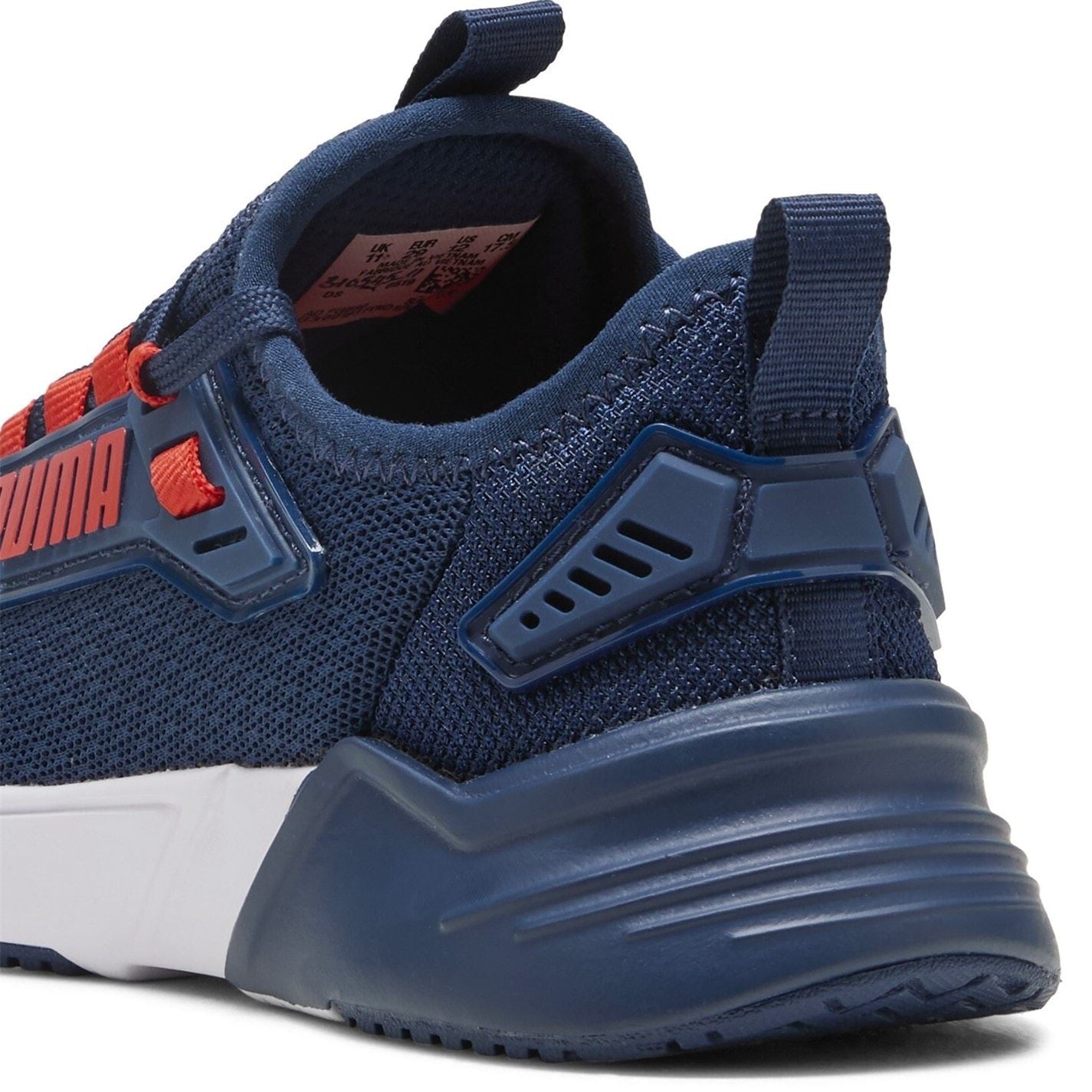 Puma Retaliate 3 Low Top Round Toe Flat Heel Sneakers