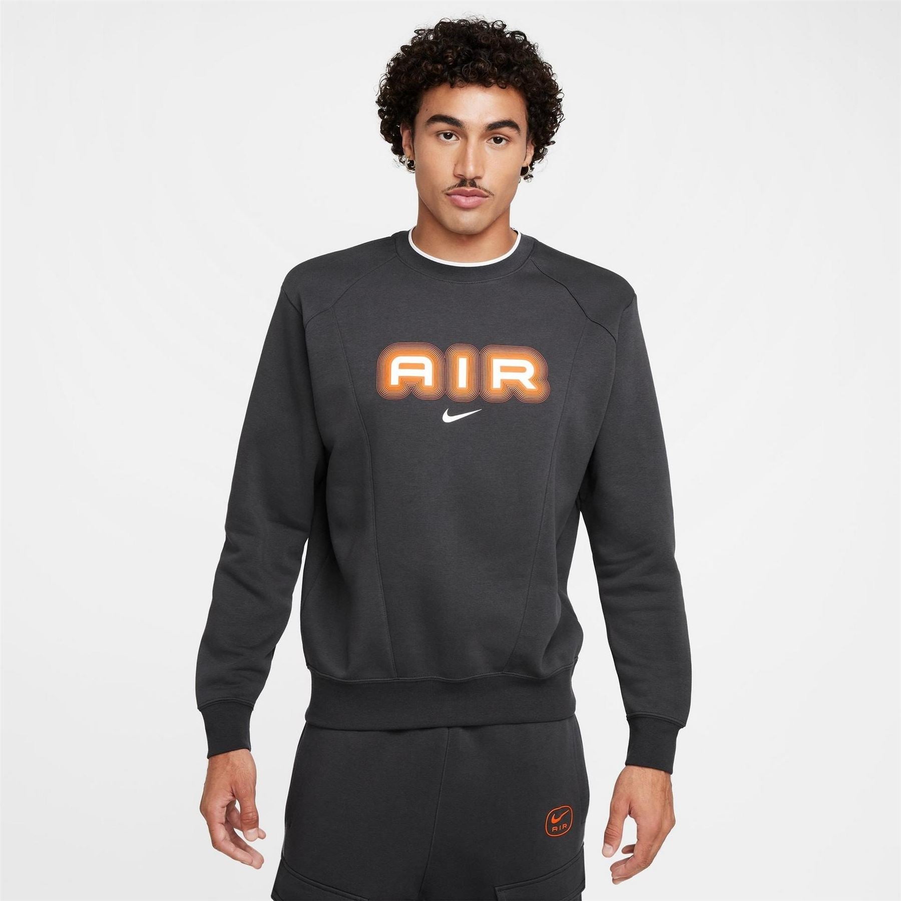 Nike Crew Neck Relaxed Fit Long Sleeve Sweatshirt