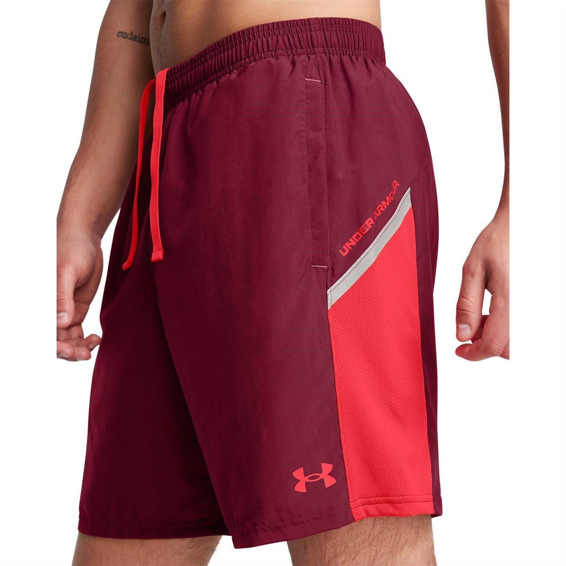 Under Armour Solid Patterned Utility Cargo Shorts