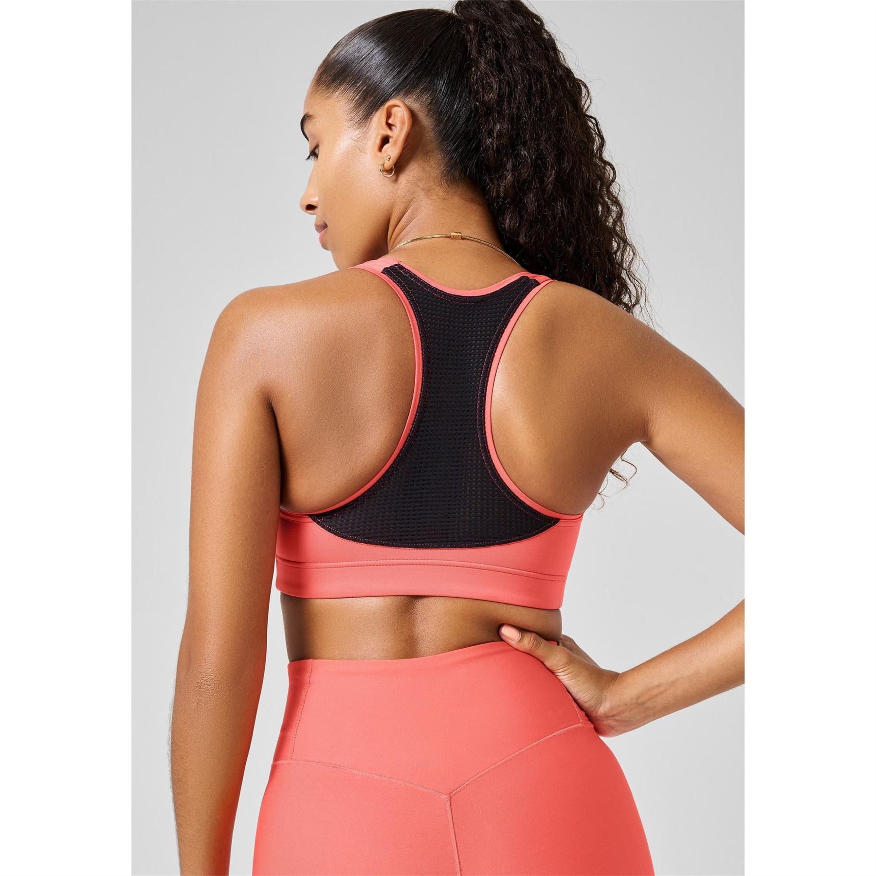 Casall Iconi Scoop Neck Snug Fit Bra