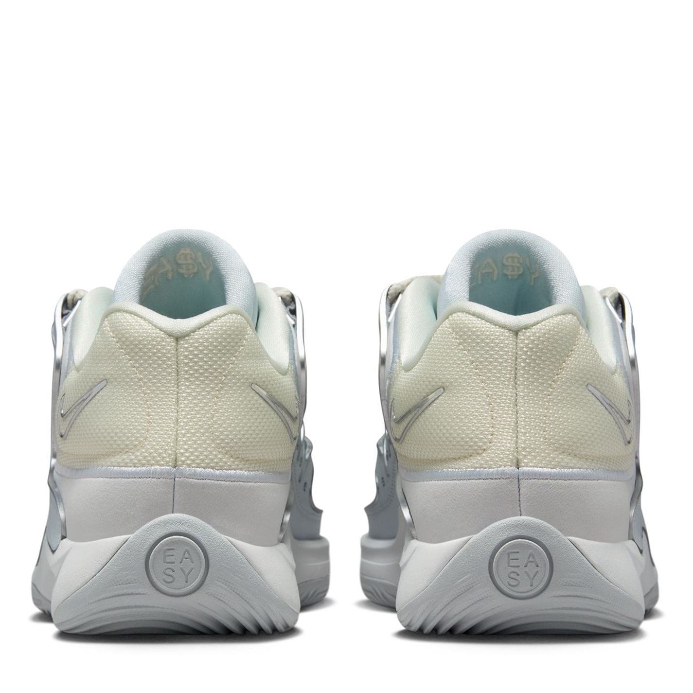 Nike Low Heel Round Toe Low Top Sneakers