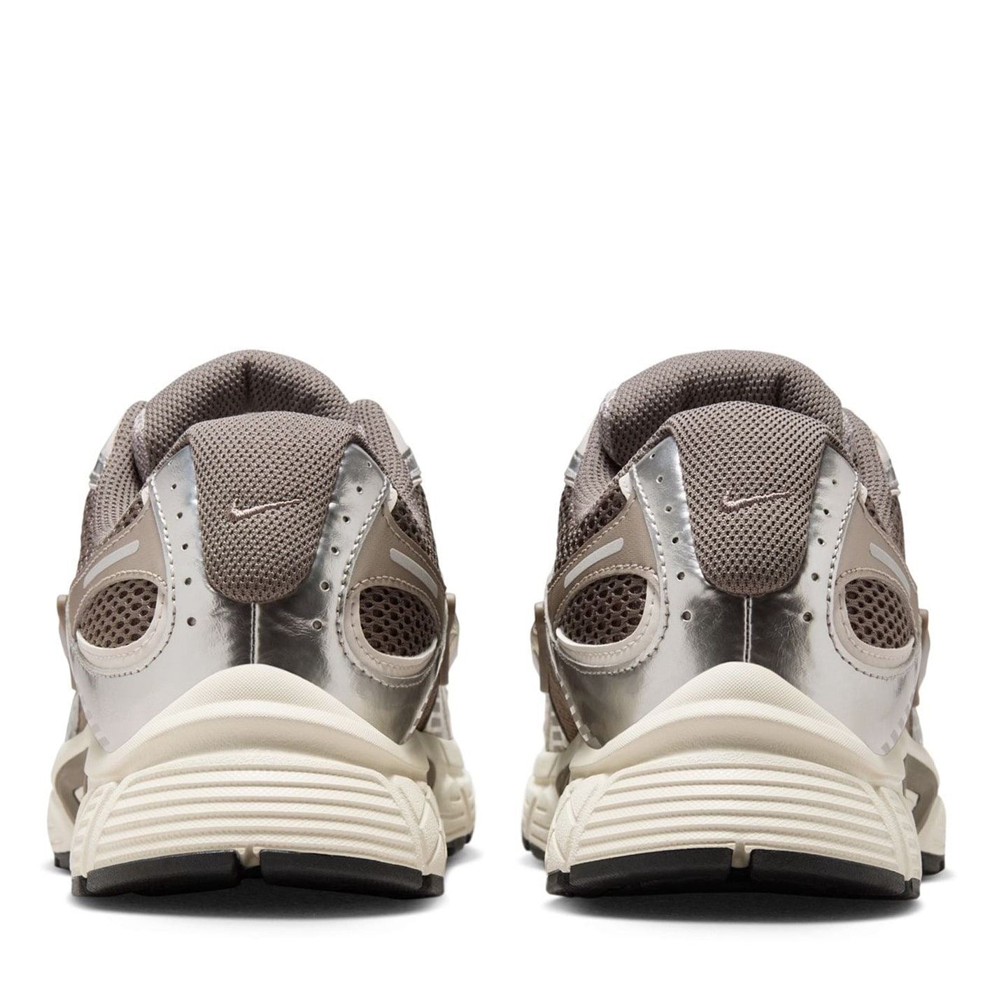 Nike Vomero 5 Running Flat Heel Trainers