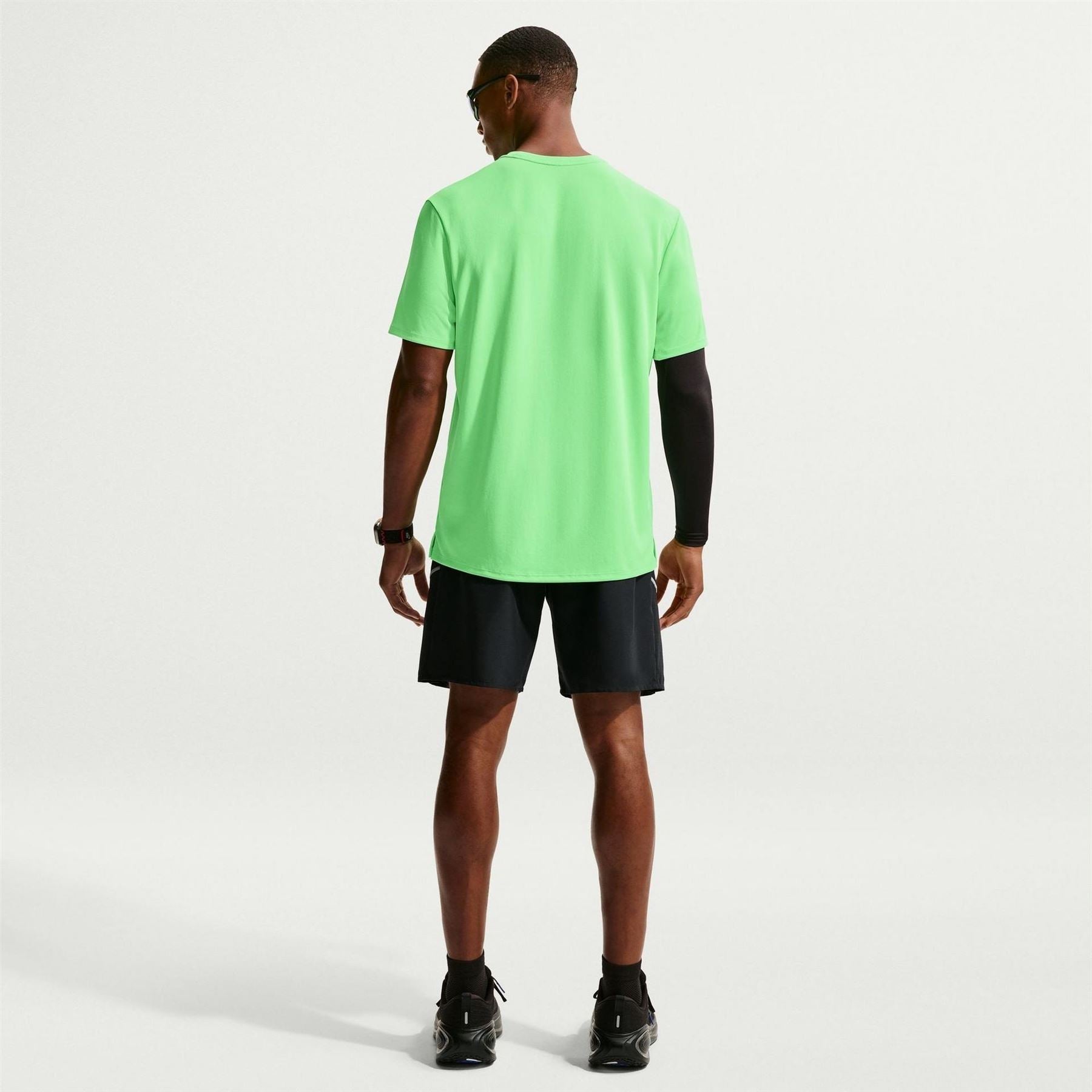 Nike Mens Drifit Miler Running Top