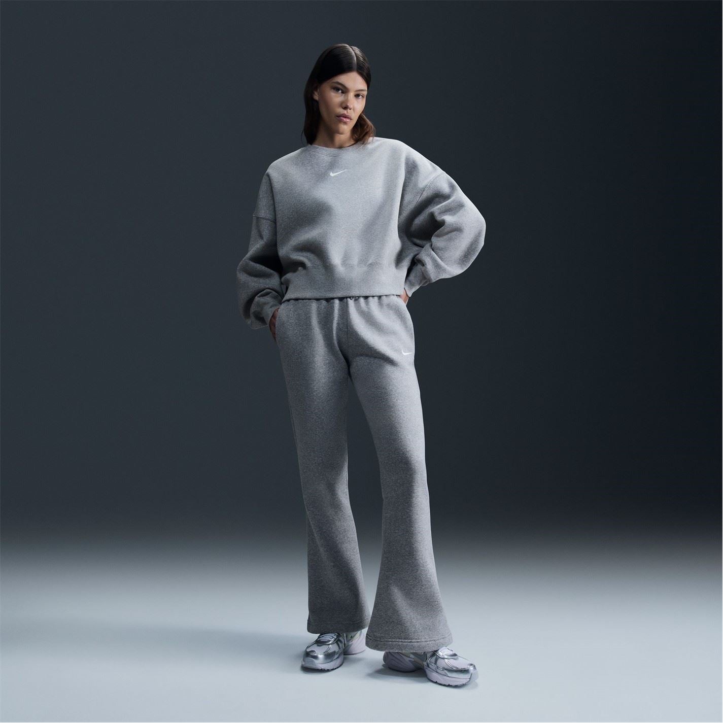 Nike Womens Sportswear Phoenix Fleece Over Oversized Crewneck Sweatshirt