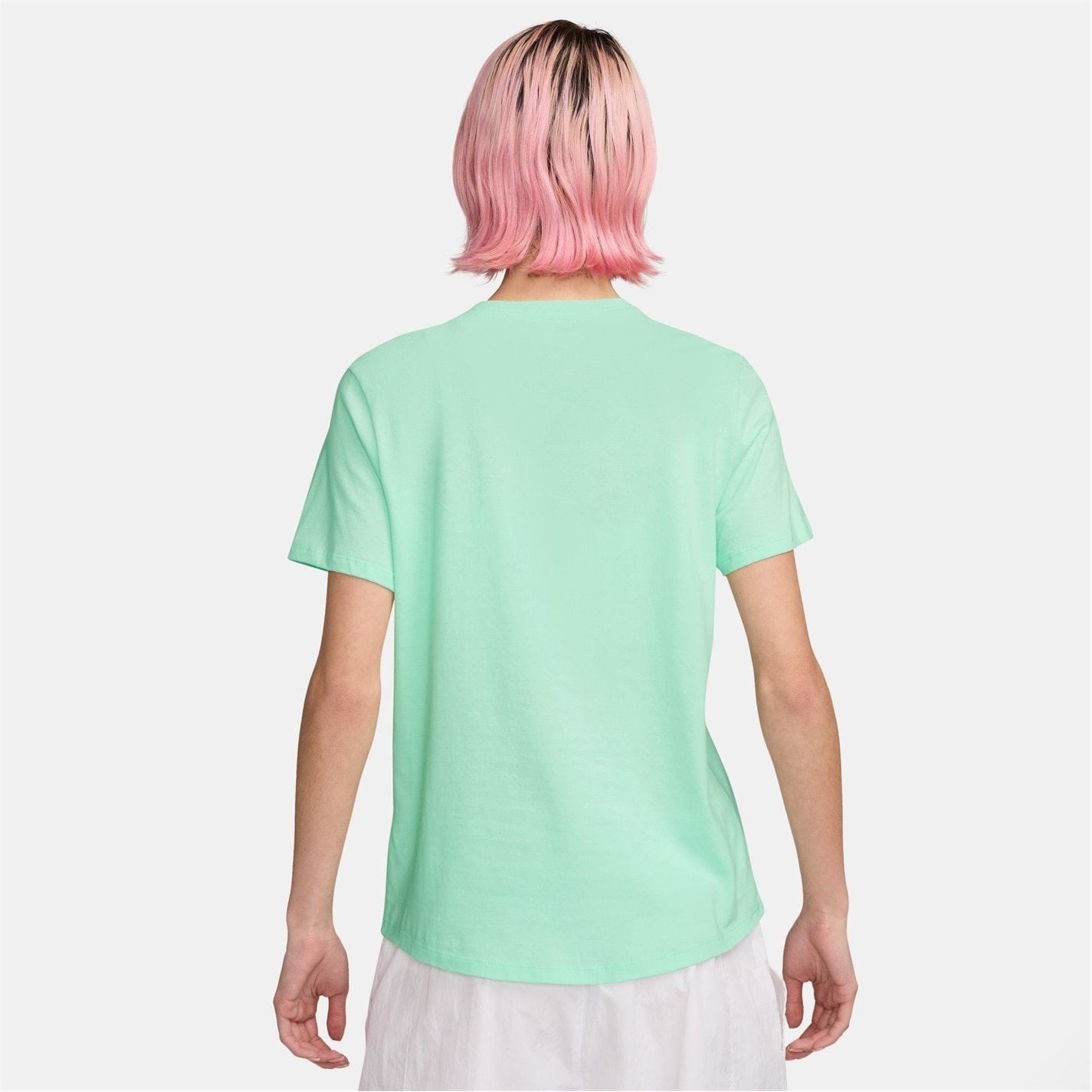 Nike Womens Sportswear Club T-Shirt