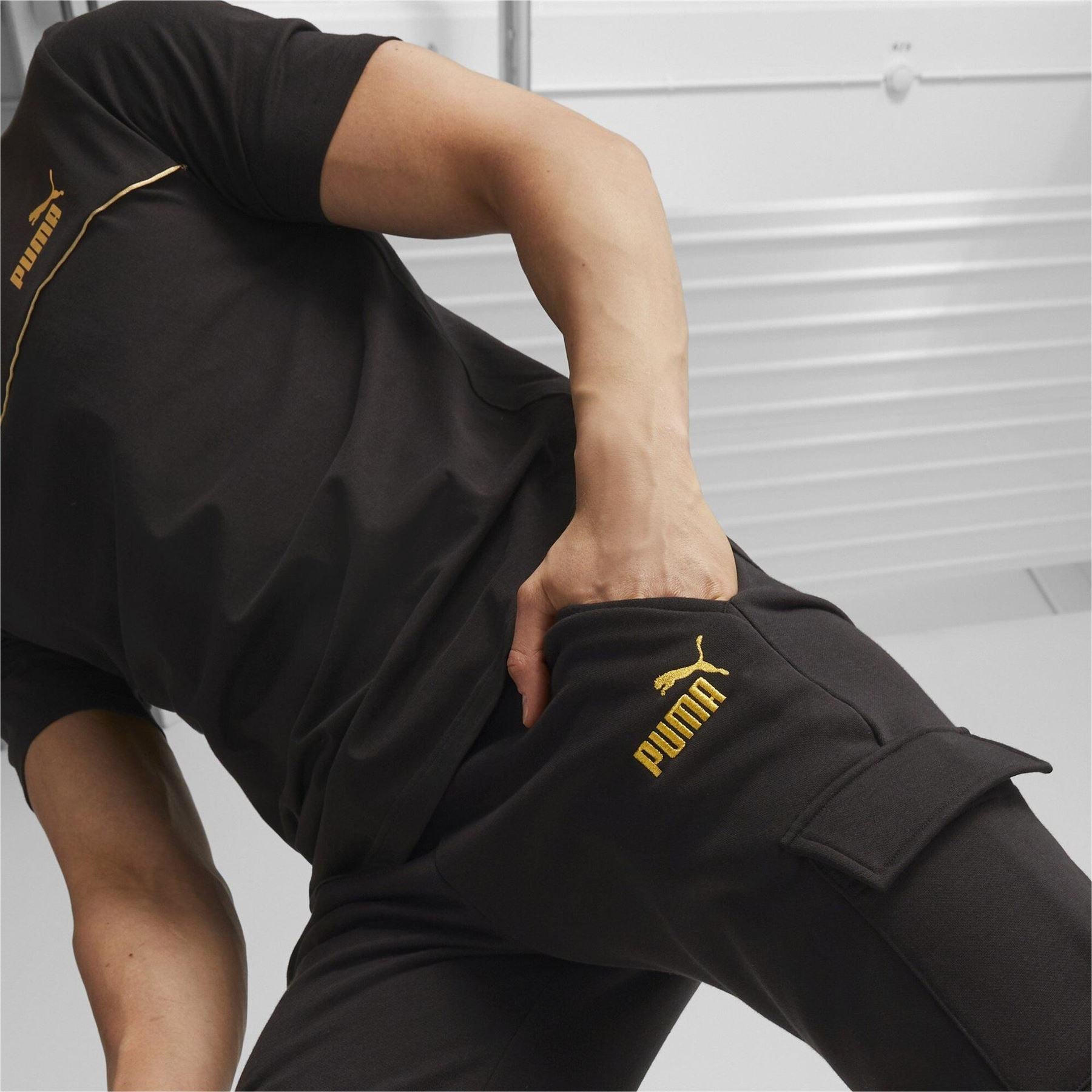 Puma Mens Minimal Gold Cargo Pants Joggers