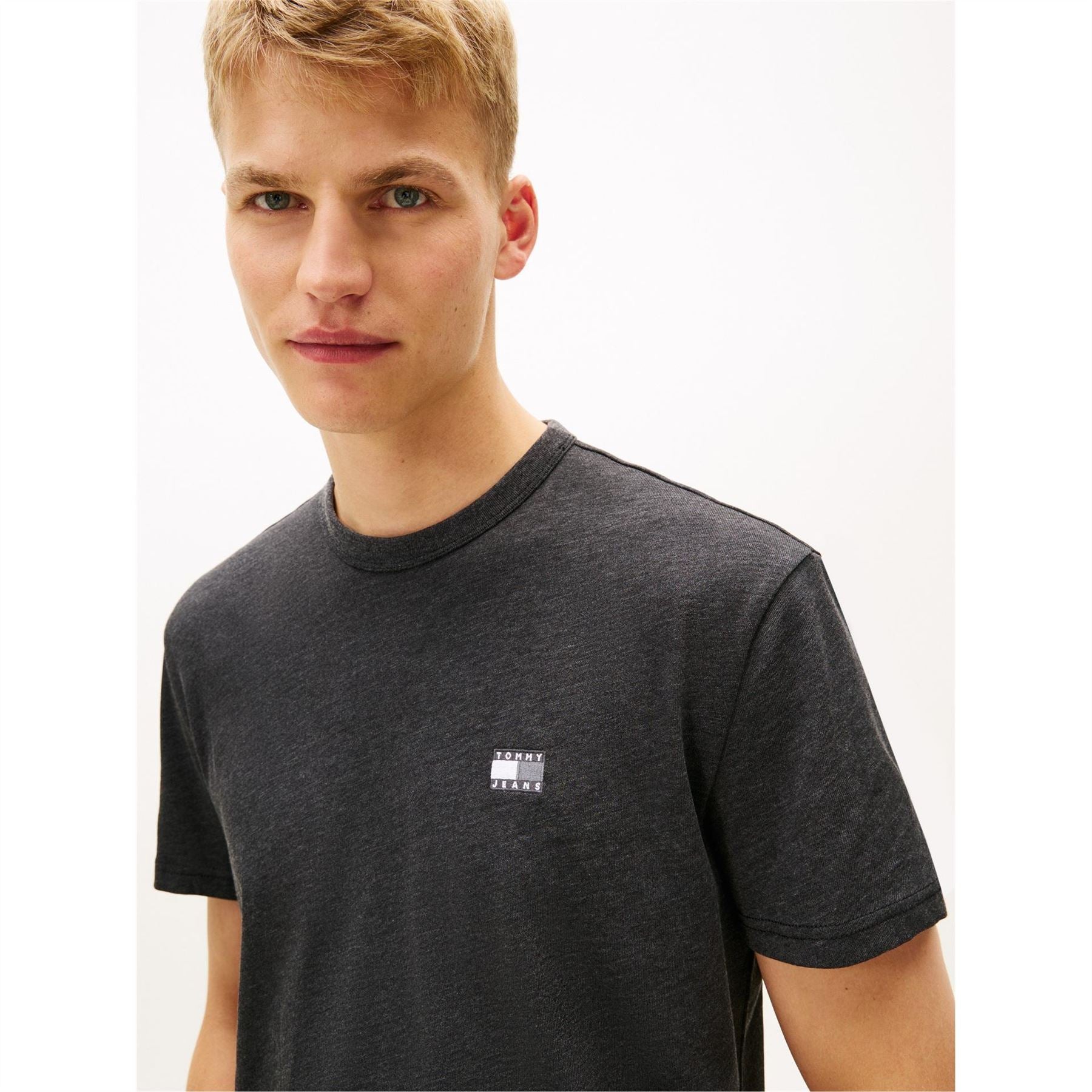 Tommy Jeans Tommy Small Badge T-Shirt