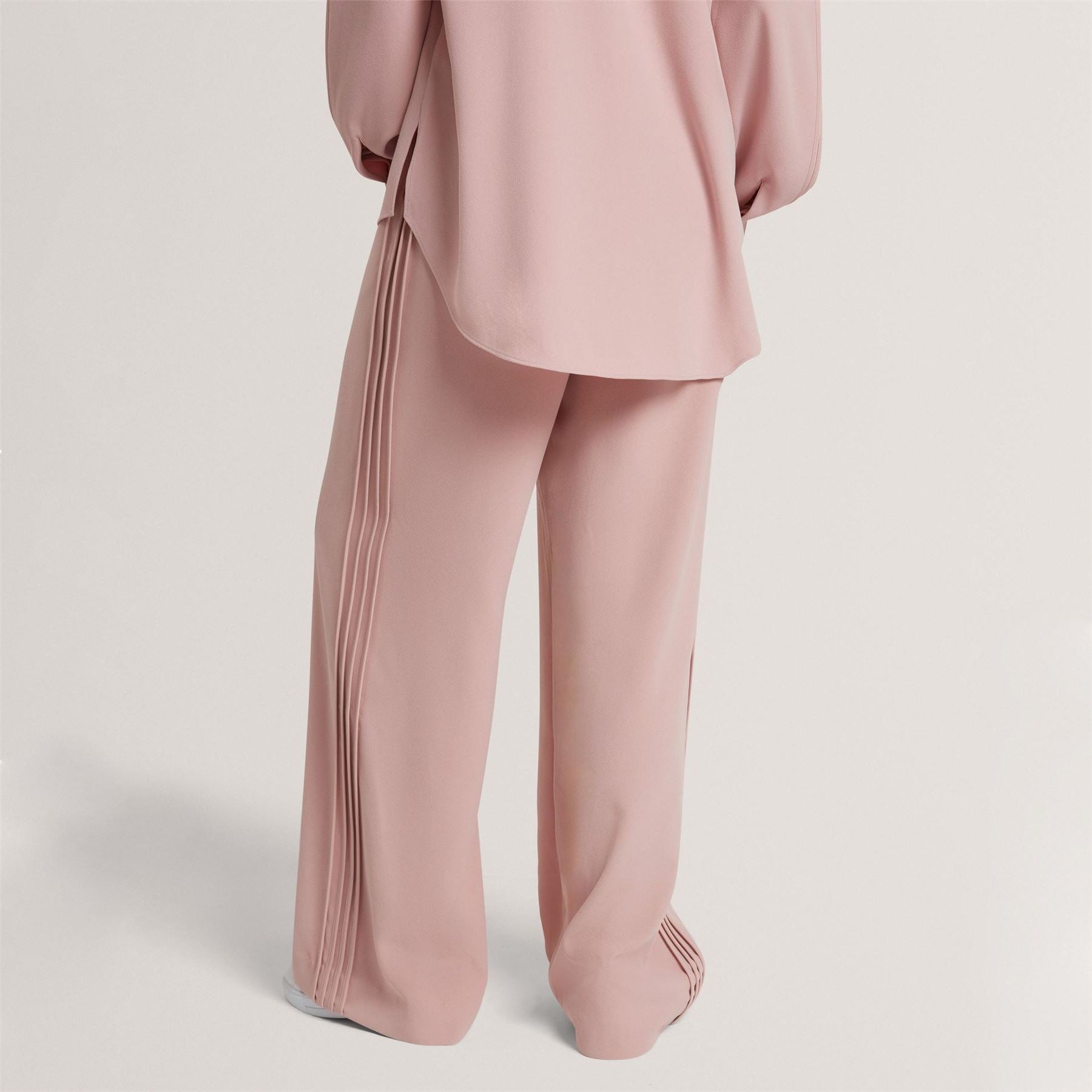 Ted Baker W  Leg Crepetrousersr