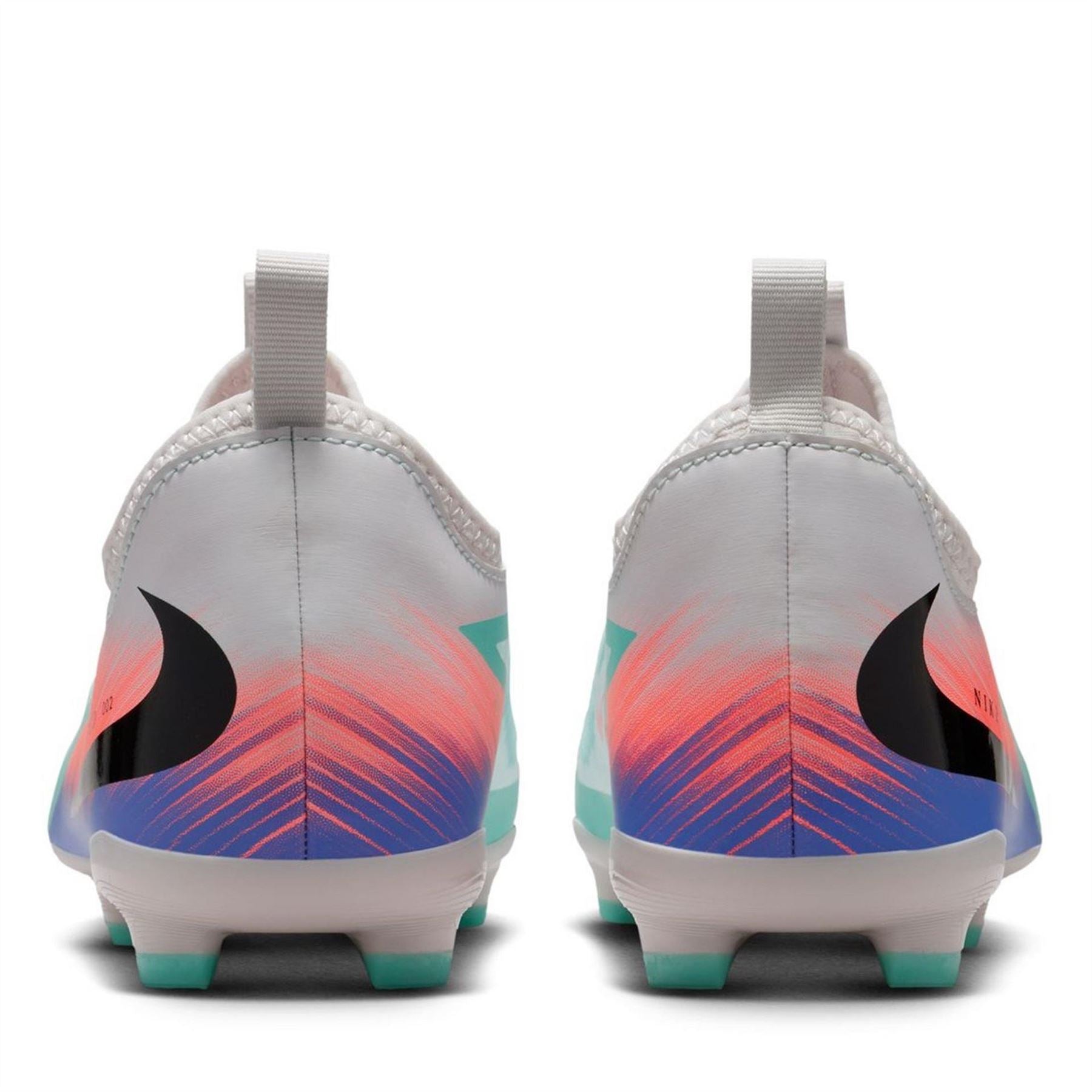 Nike Phantom 6 Academy Low Juniors Firm Ground Football Boots