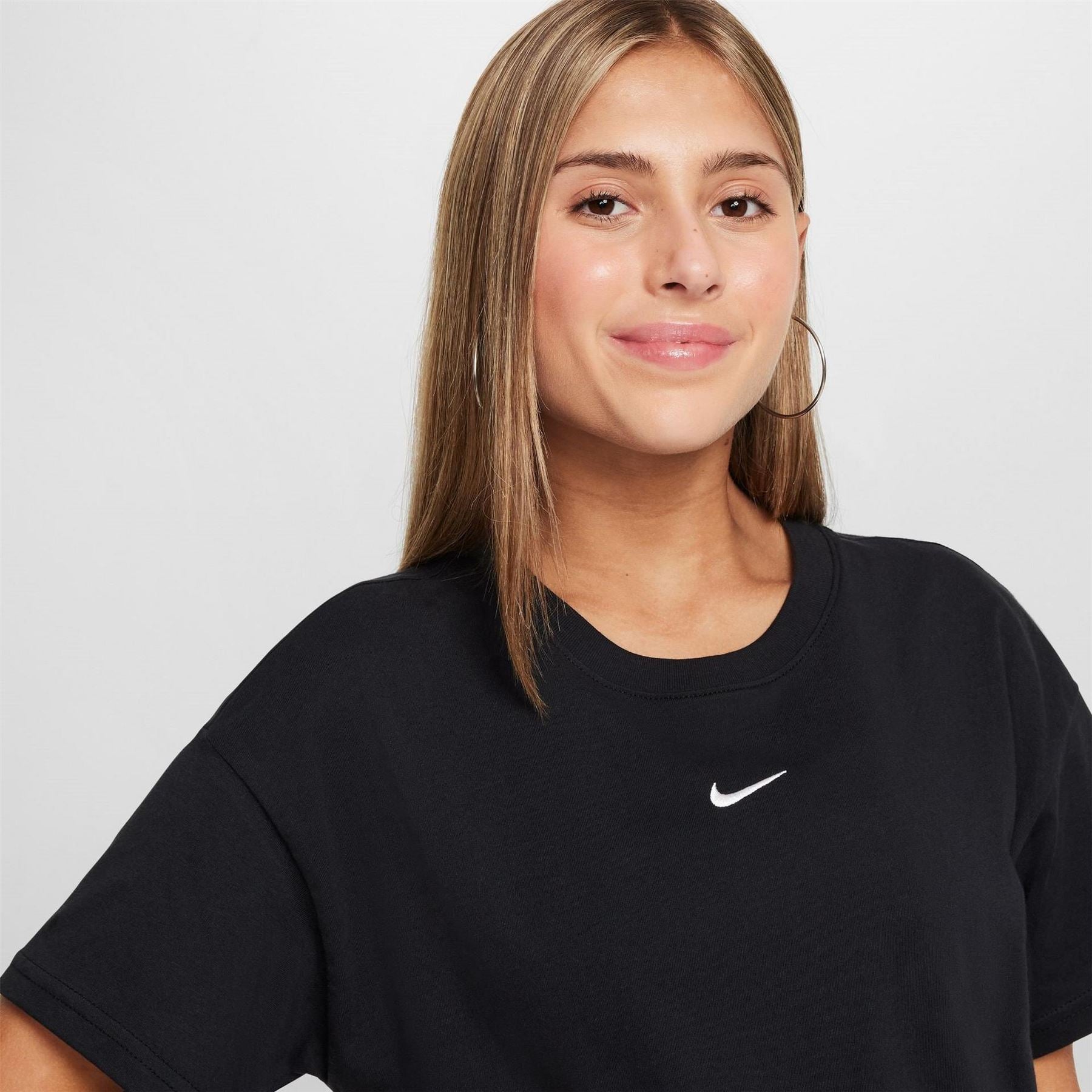 Nike Sportswear Big Kids (girls) T-Shirt