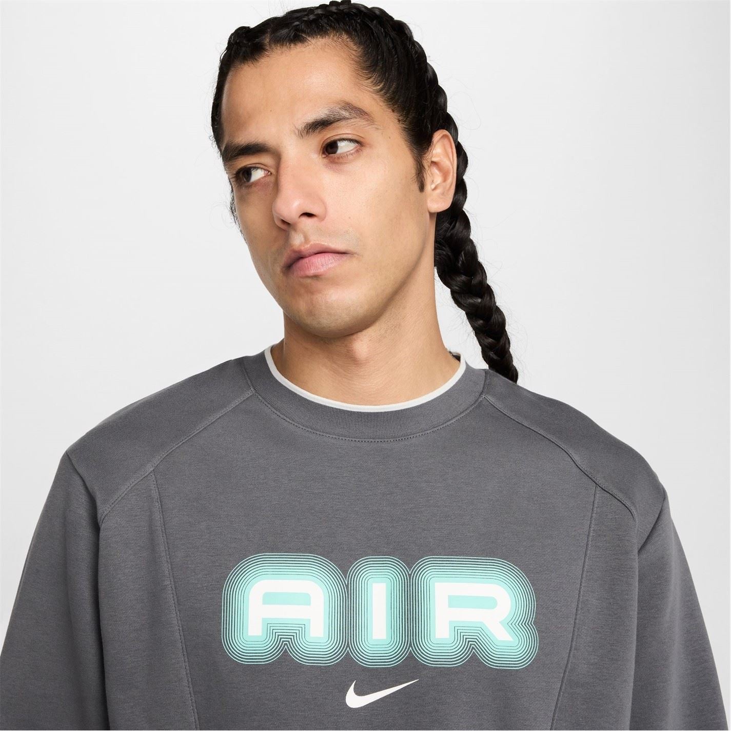 Nike Crew Neck Relaxed Fit Long Sleeve Sweatshirt