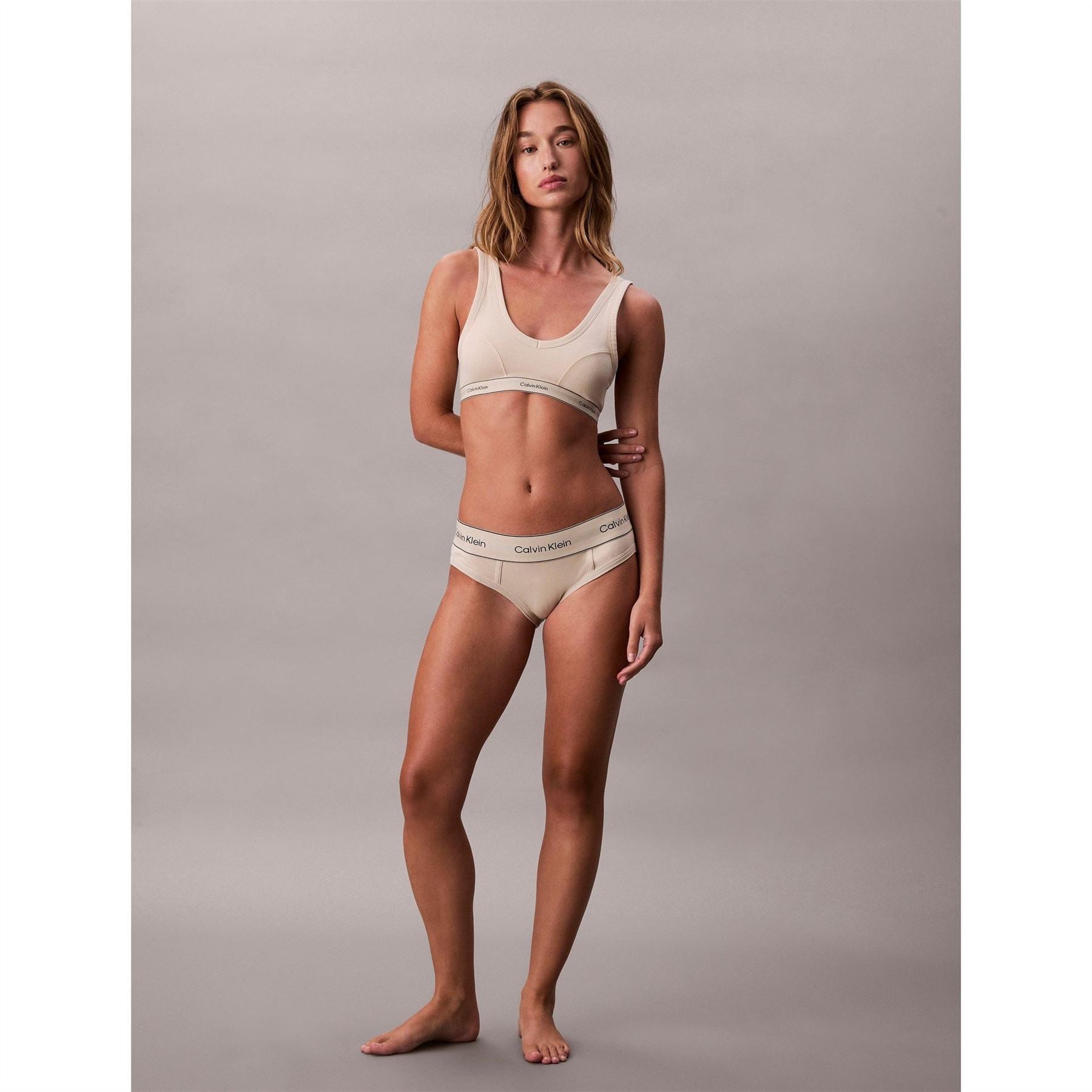 Calvin Klein Heritage Plain Design Hipster