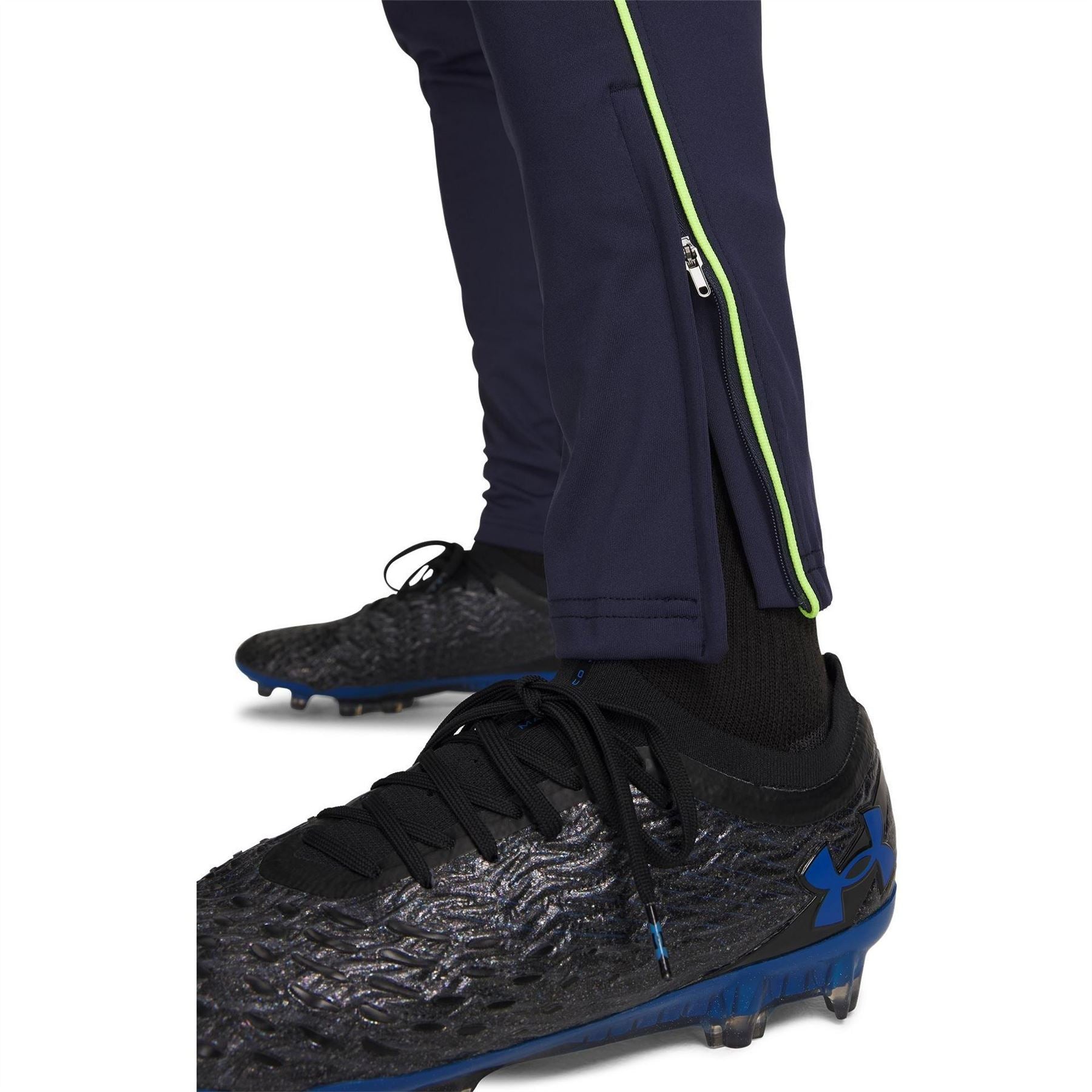 Under Armour Chal Pro Solid Patterned Slim Track Pants