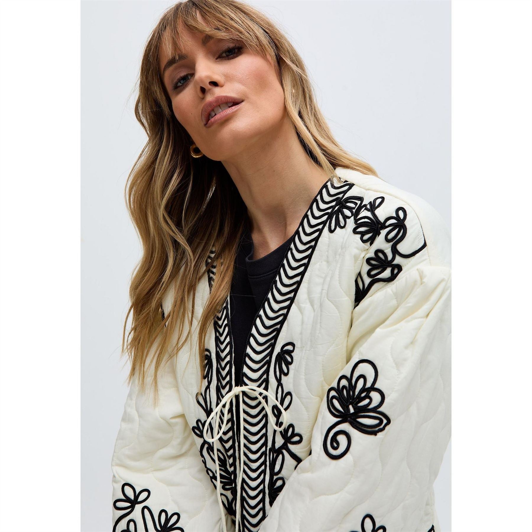 Raffya Quilted All Over Embroidered Jacket In White