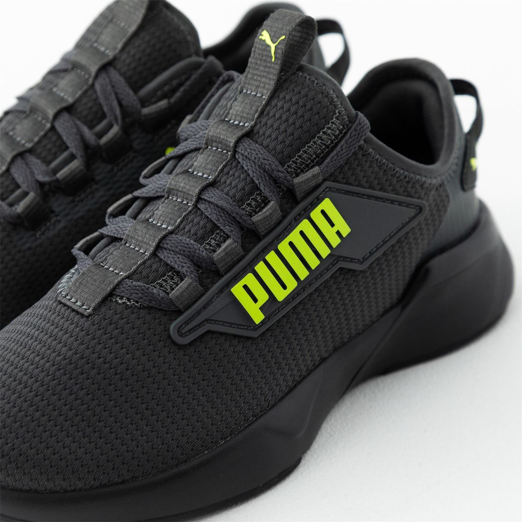 Puma Retaliate 2 Junior Boys Trainers
