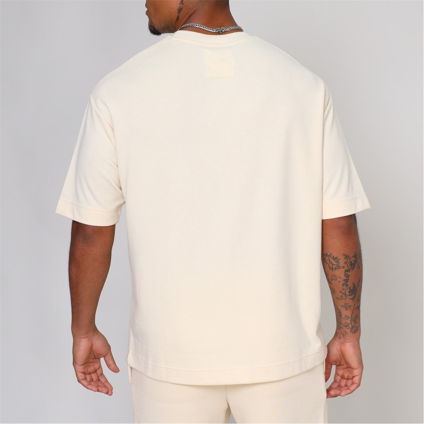 Blank Essentials Essentials Arch T-Shirt