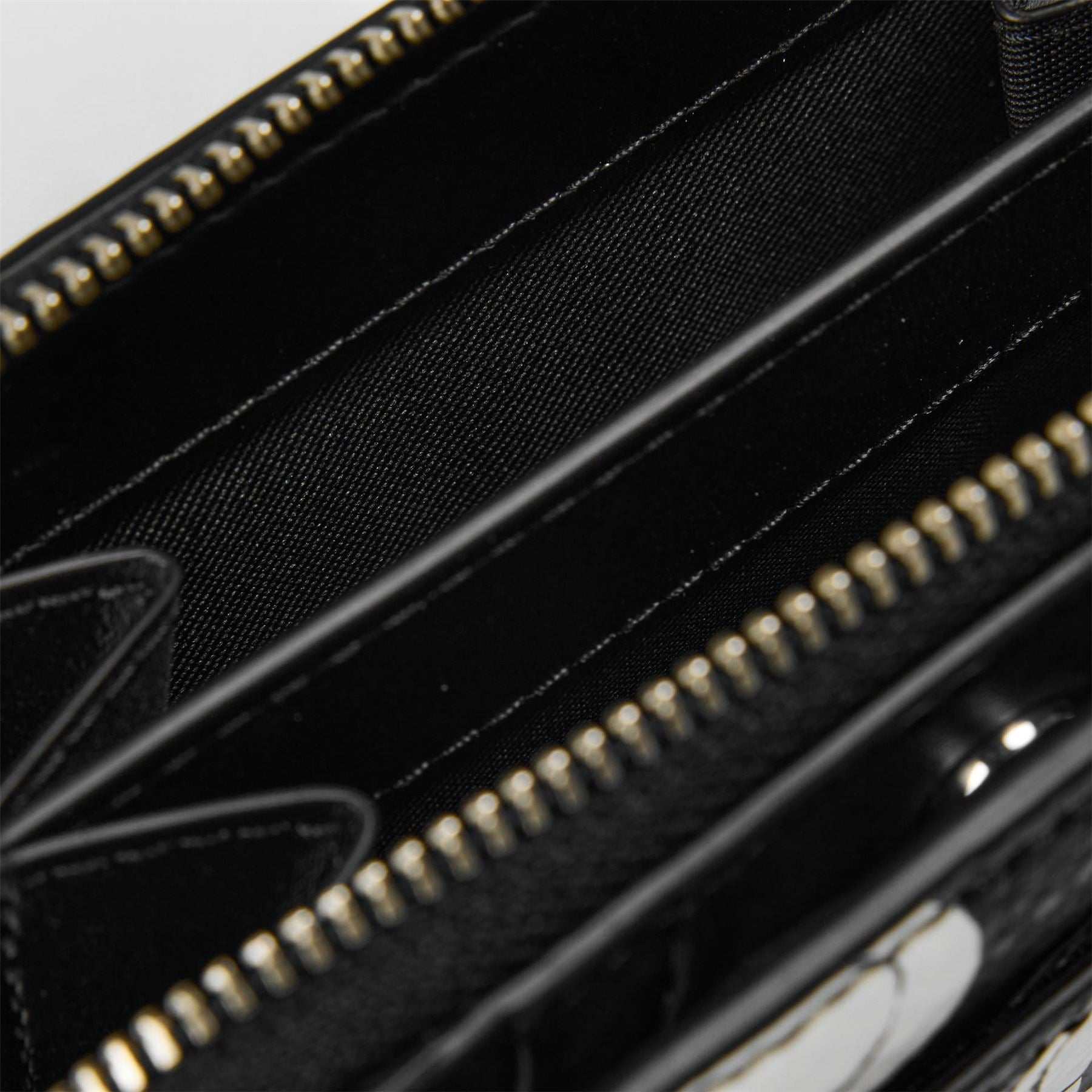 Marc Jacobs Daisy Cmpc Zip Around Purse