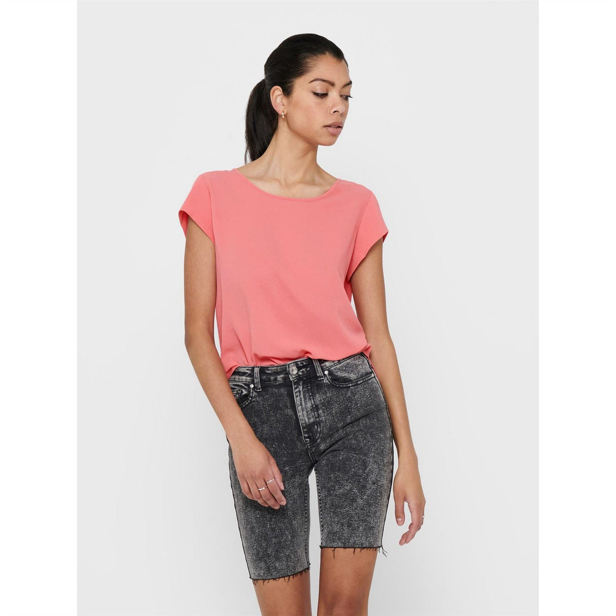 Only Vic Crew Neck Regular Fit T-Shirt