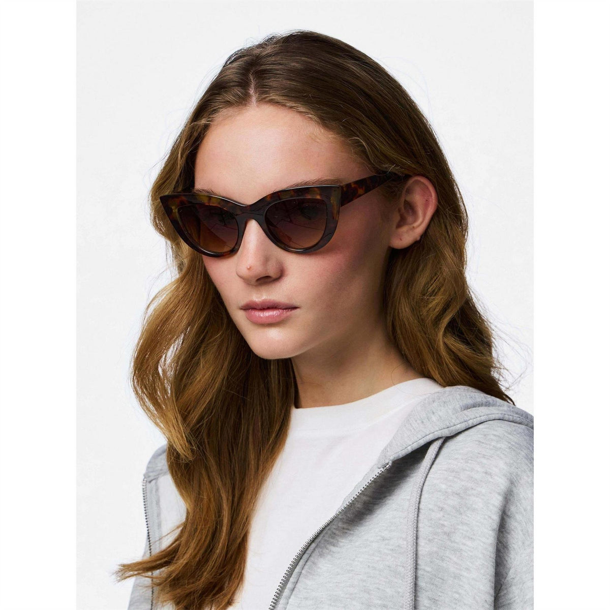 Pieces LD63 Donai Full Rim Cat Eye Sunglasses