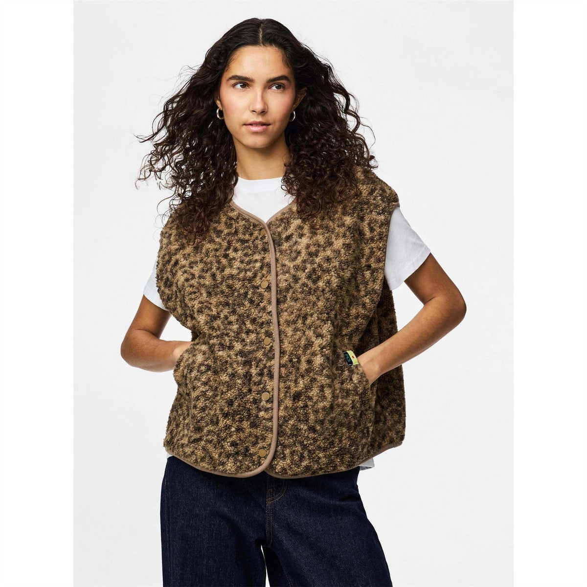 Pieces Katty Leopard Patterned Snap Button Teddy Gilet