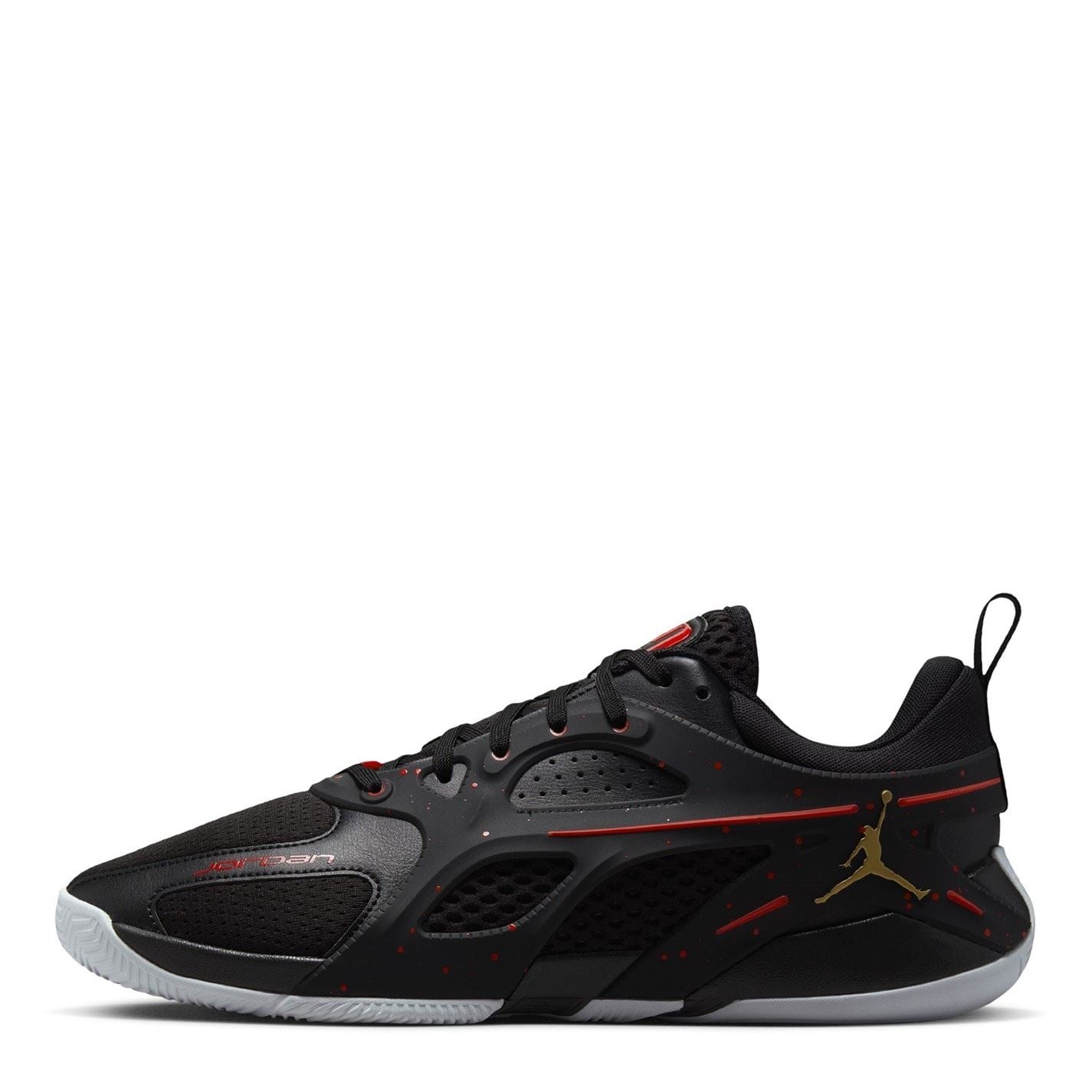 Nike Heir Basketball Low Top Lace-Up Sneakers