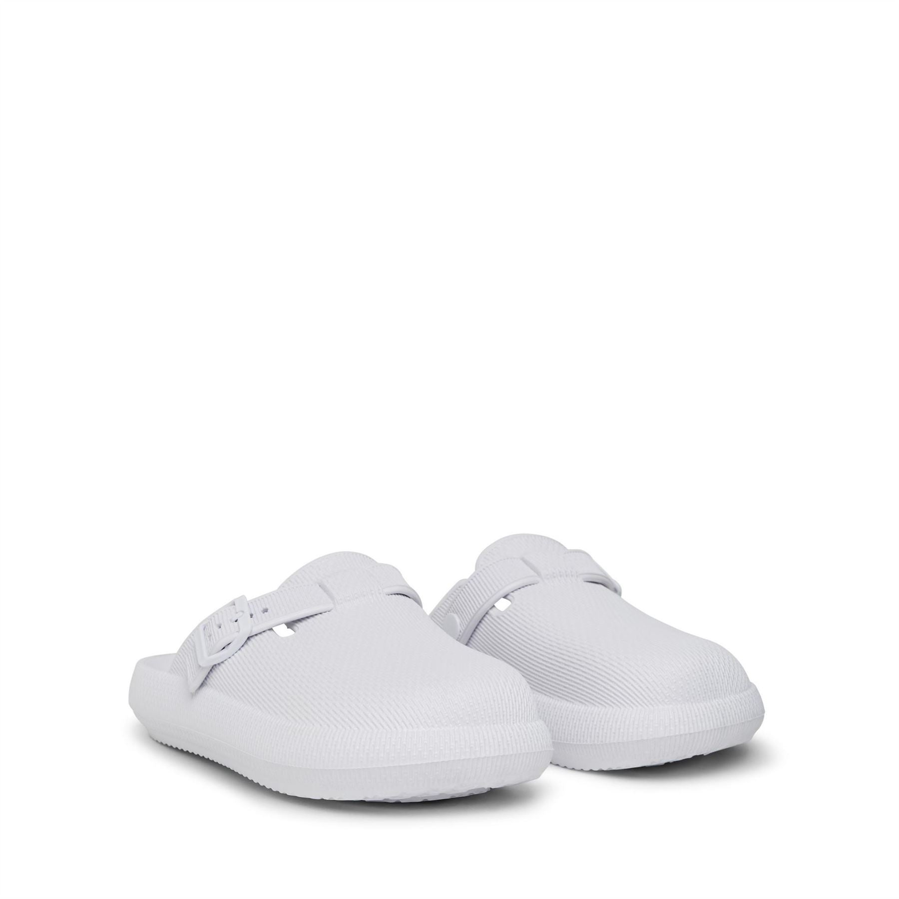 Bench Ibbie Textured Closed Toe Shuv Clogs