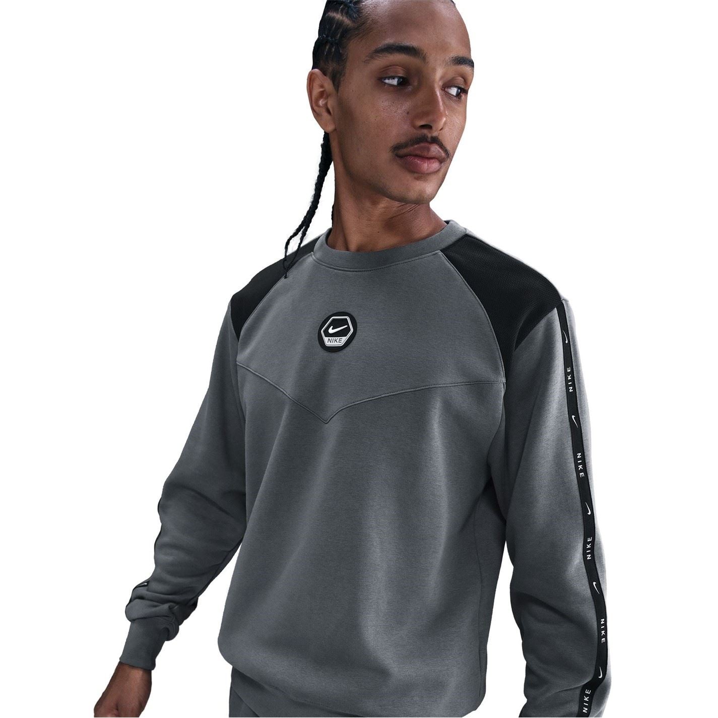 Nike Crew Neck Ribbed Collar Long Sleeve Raglan Sweatshirt