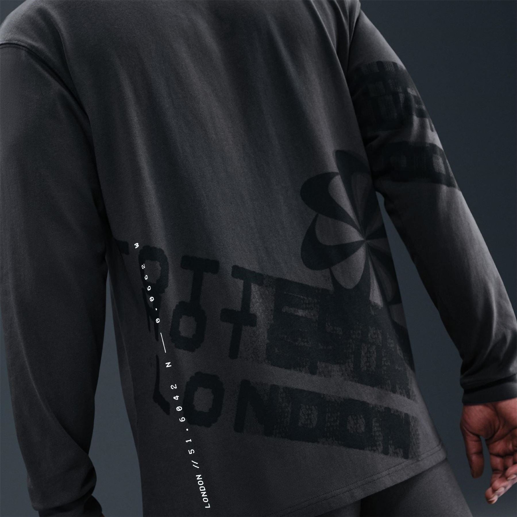 Nike Tottenham Hotspur Licensed Long Sleeve T-Shirt