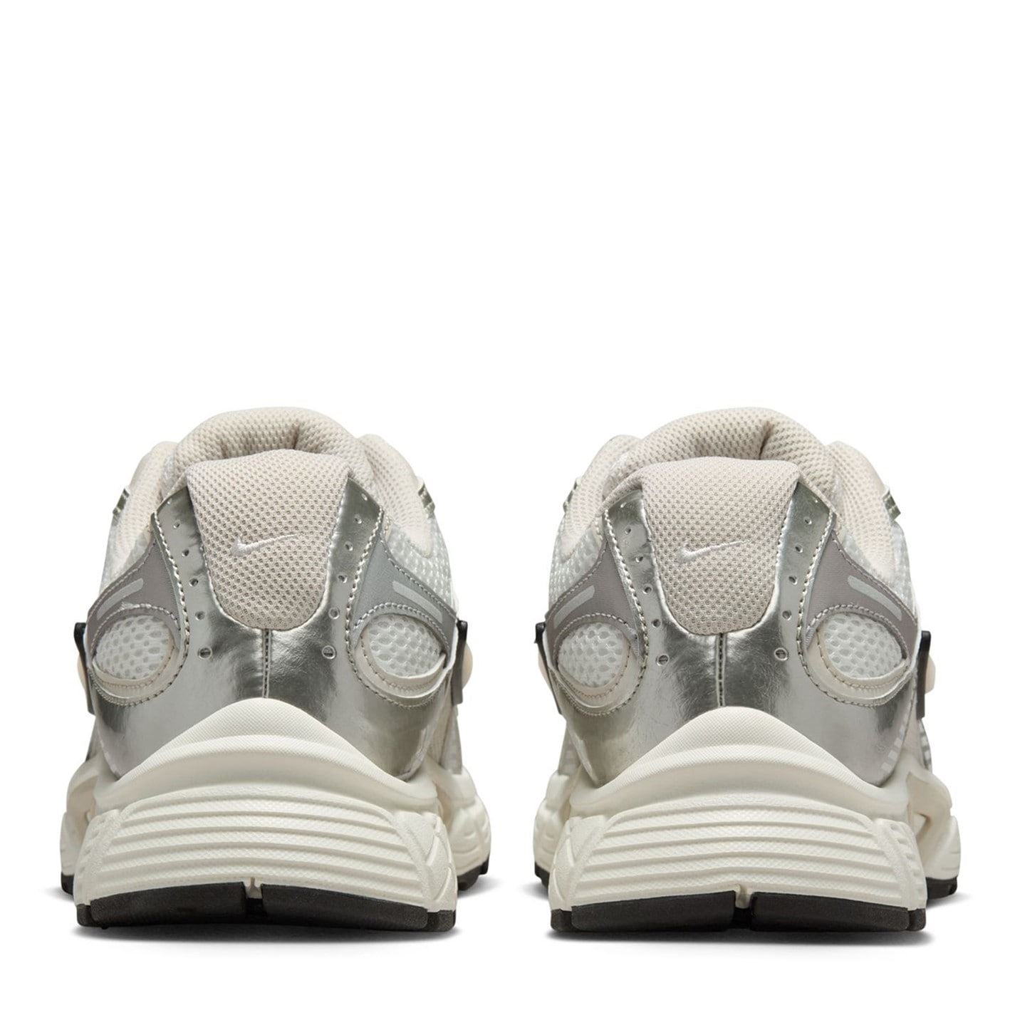 Nike Vomero Run 5 Lace-Up Running Trainers