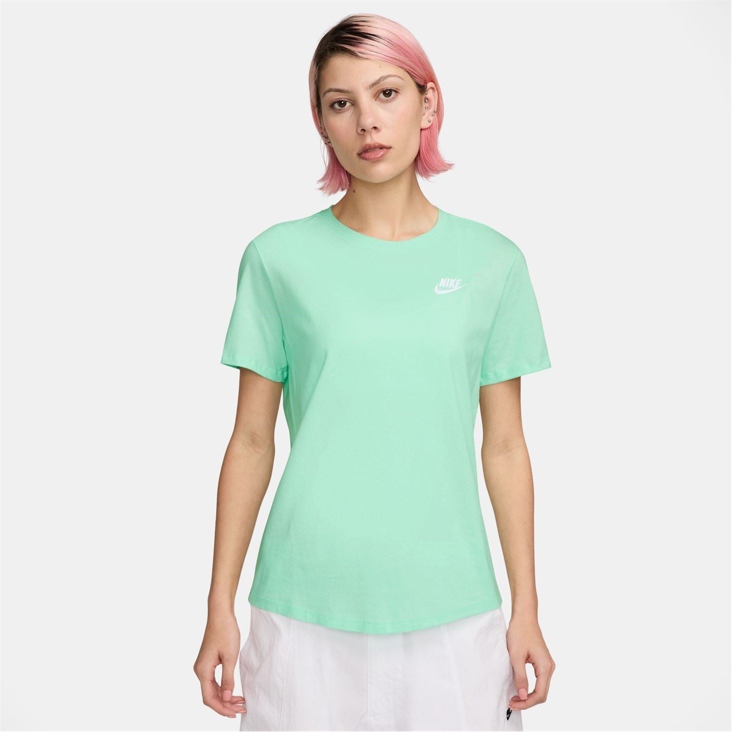 Nike Womens Sportswear Club T-Shirt