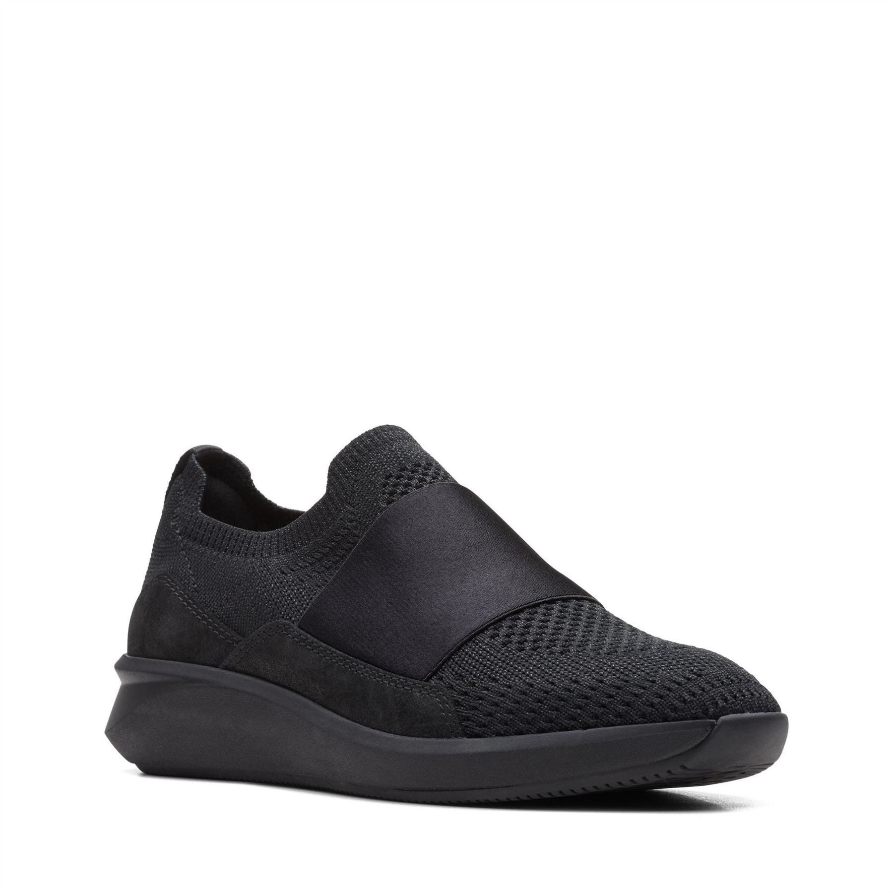 Clarks Un Rio Knit Trainers