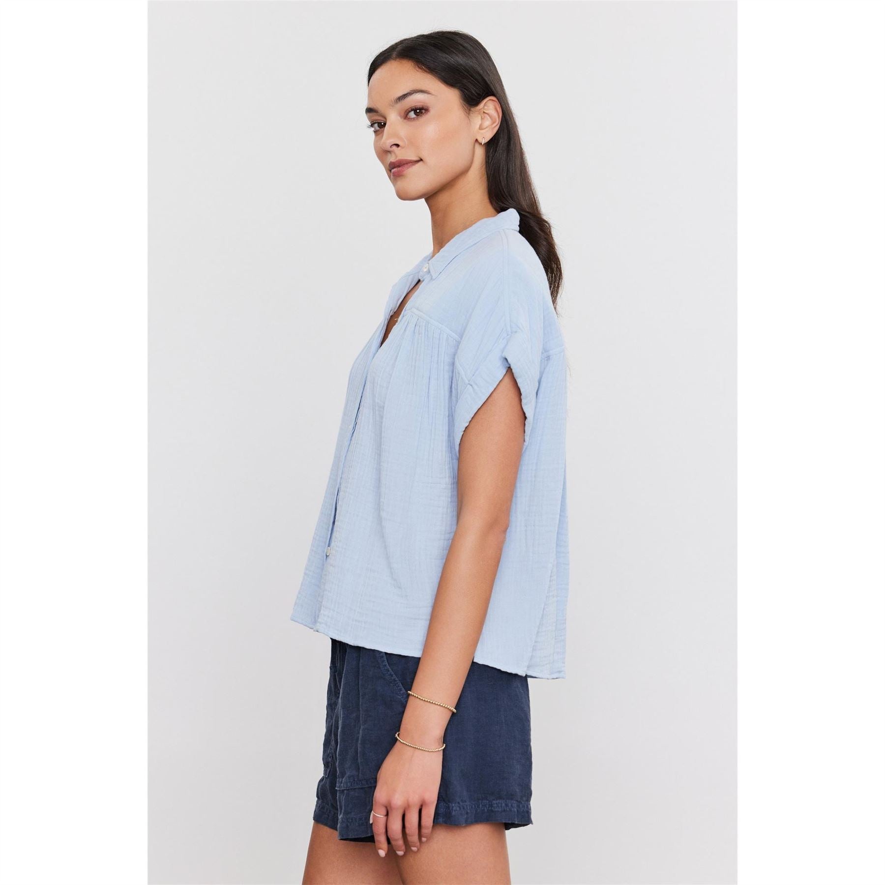 Velvet by Graham and Spencer Regular Fit Short Sleeve Shirt