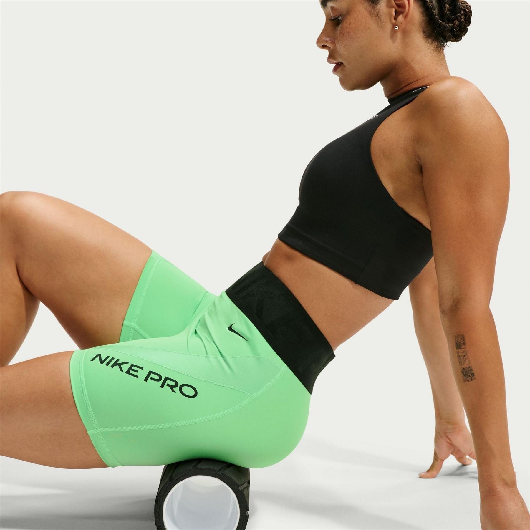 Nike Keely Sculpt 5in Performance Shorts