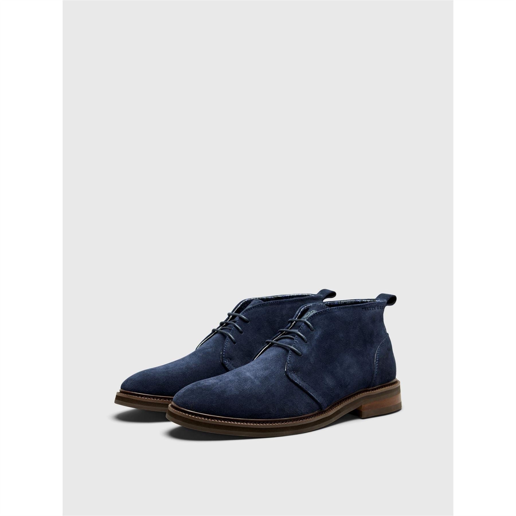 Pretty Green Solid Patterned Chukka Boots