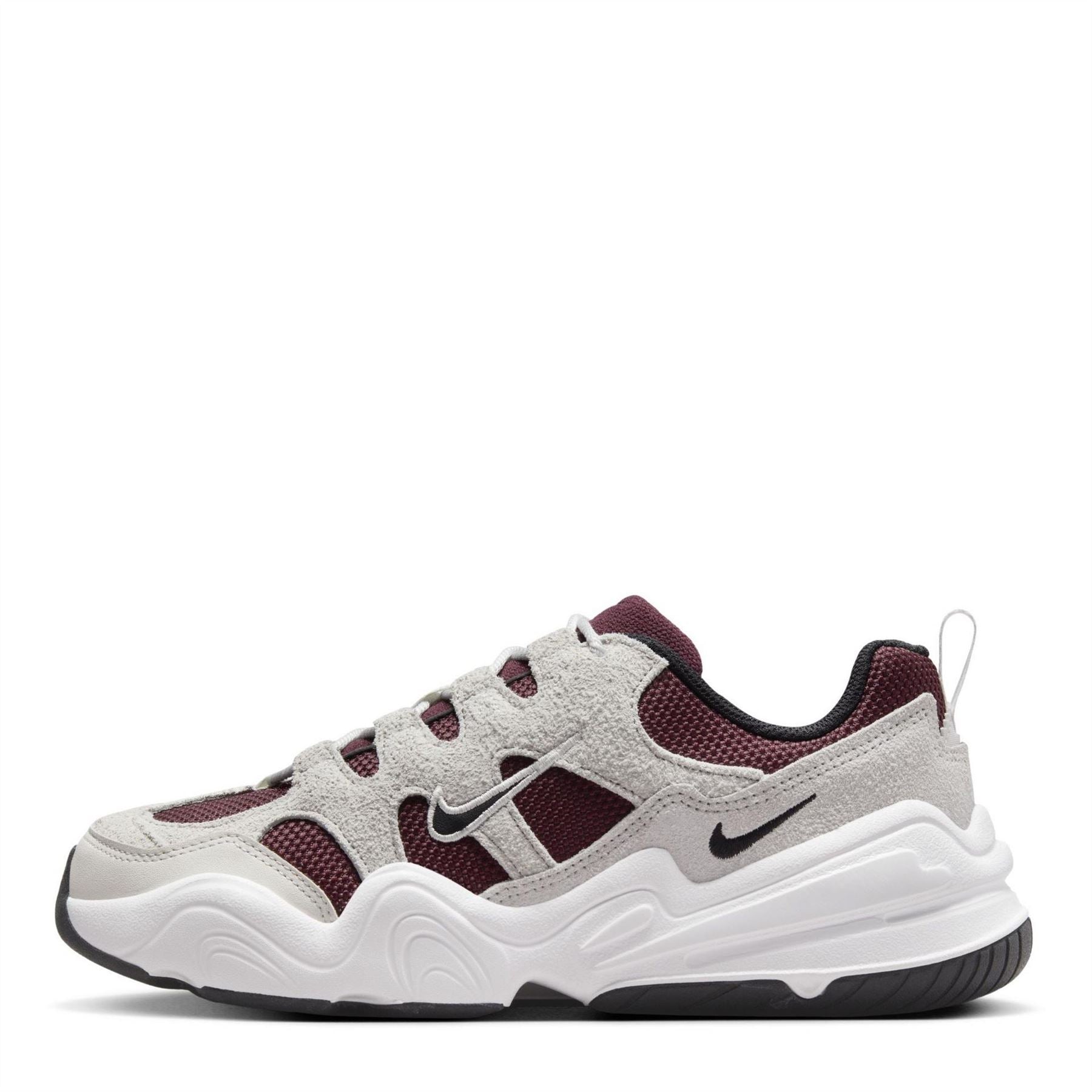 Nike Tech Hera Low Top Sneakers