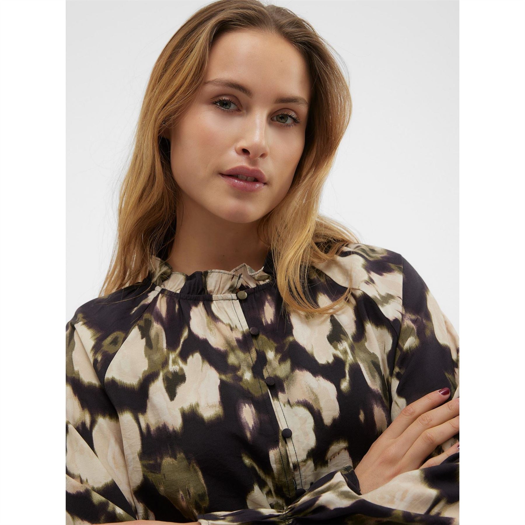 Vero Moda Button Front High Neck Cropped Shirt