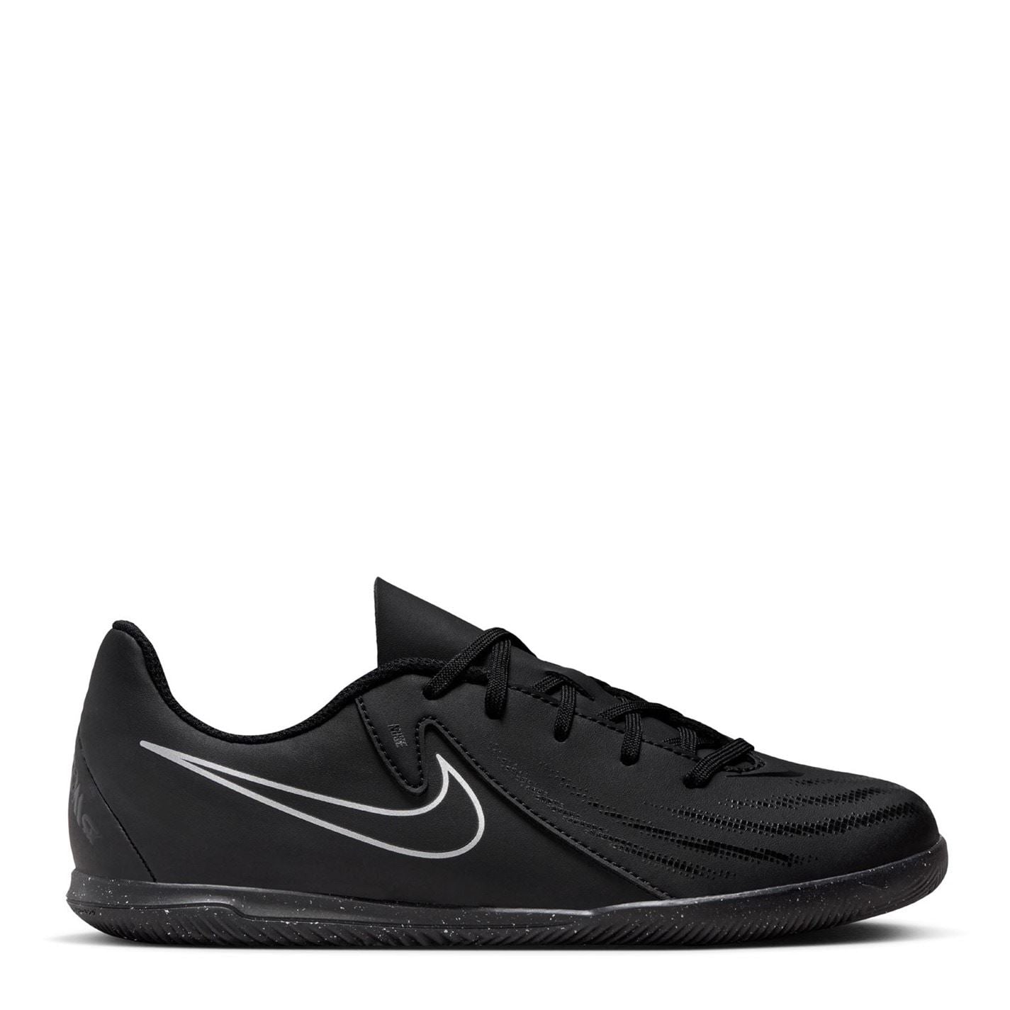 Nike Phantom Gx 2 Club Juniors Indoor Court Football Boots.