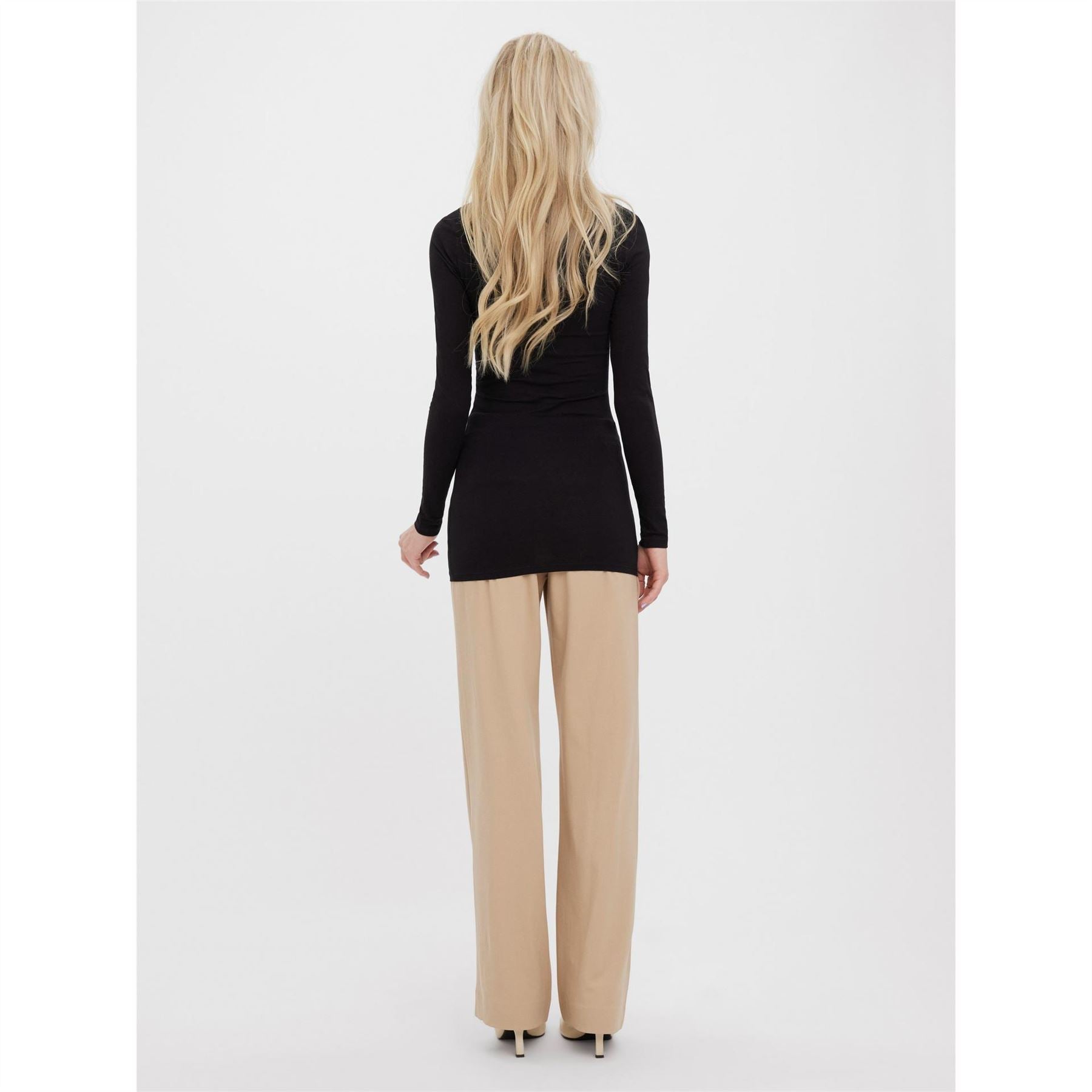 Vero Moda Slim Fit Scoop Neck Long Sleeve T-Shirt