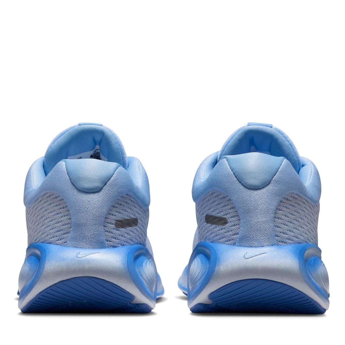 Nike Stellar Ride Low Top Sneakers with Lace-Up Closure