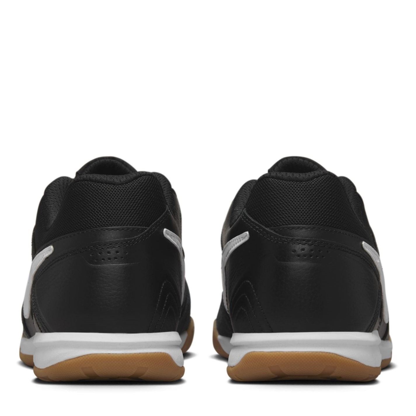 Nike Gato Low Top Round Toe Sneakers