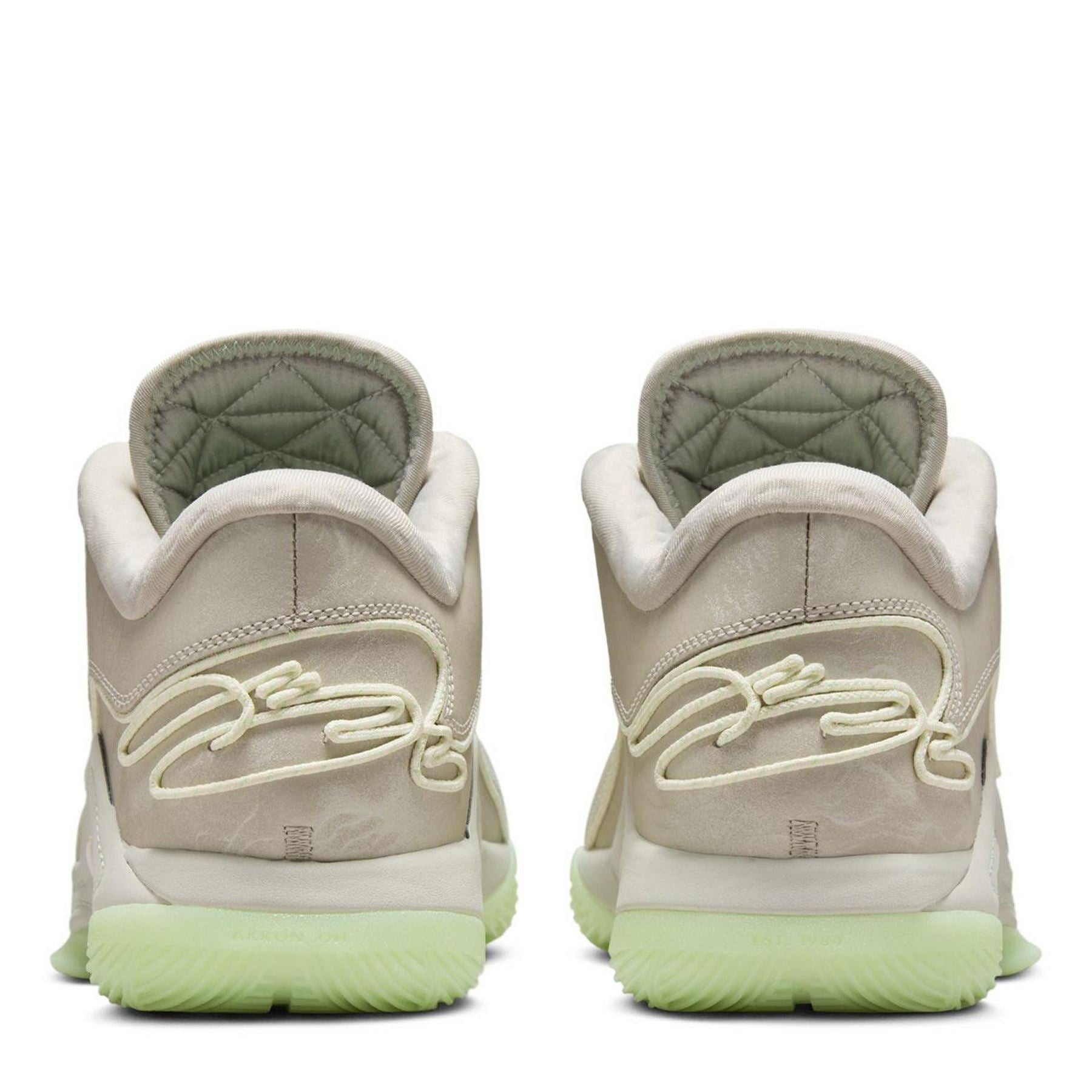 Nike Lebron XXII SN52 Graphic Print Low Top Sneakers