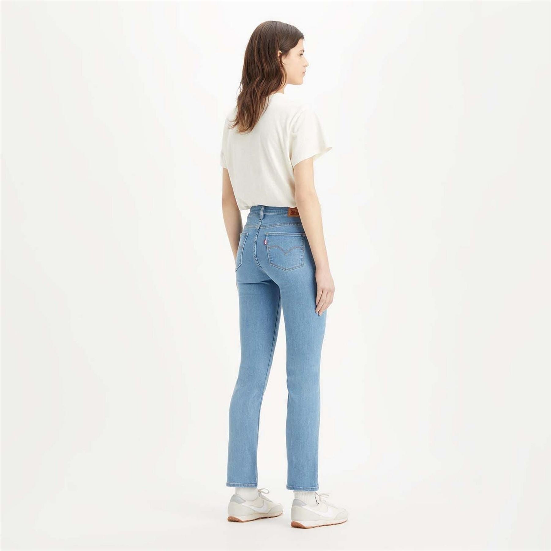 Levis Slim Snatched Jeans