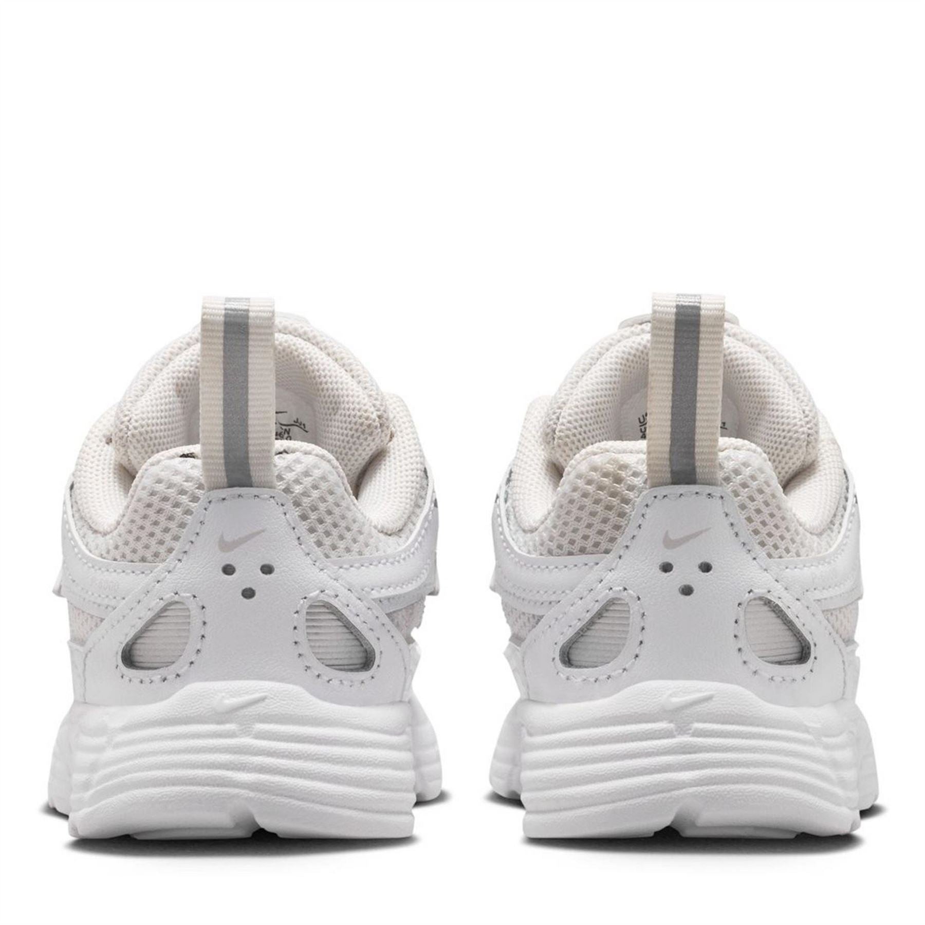 Nike P6000 In10 Lace-Up Stripe Sneakers