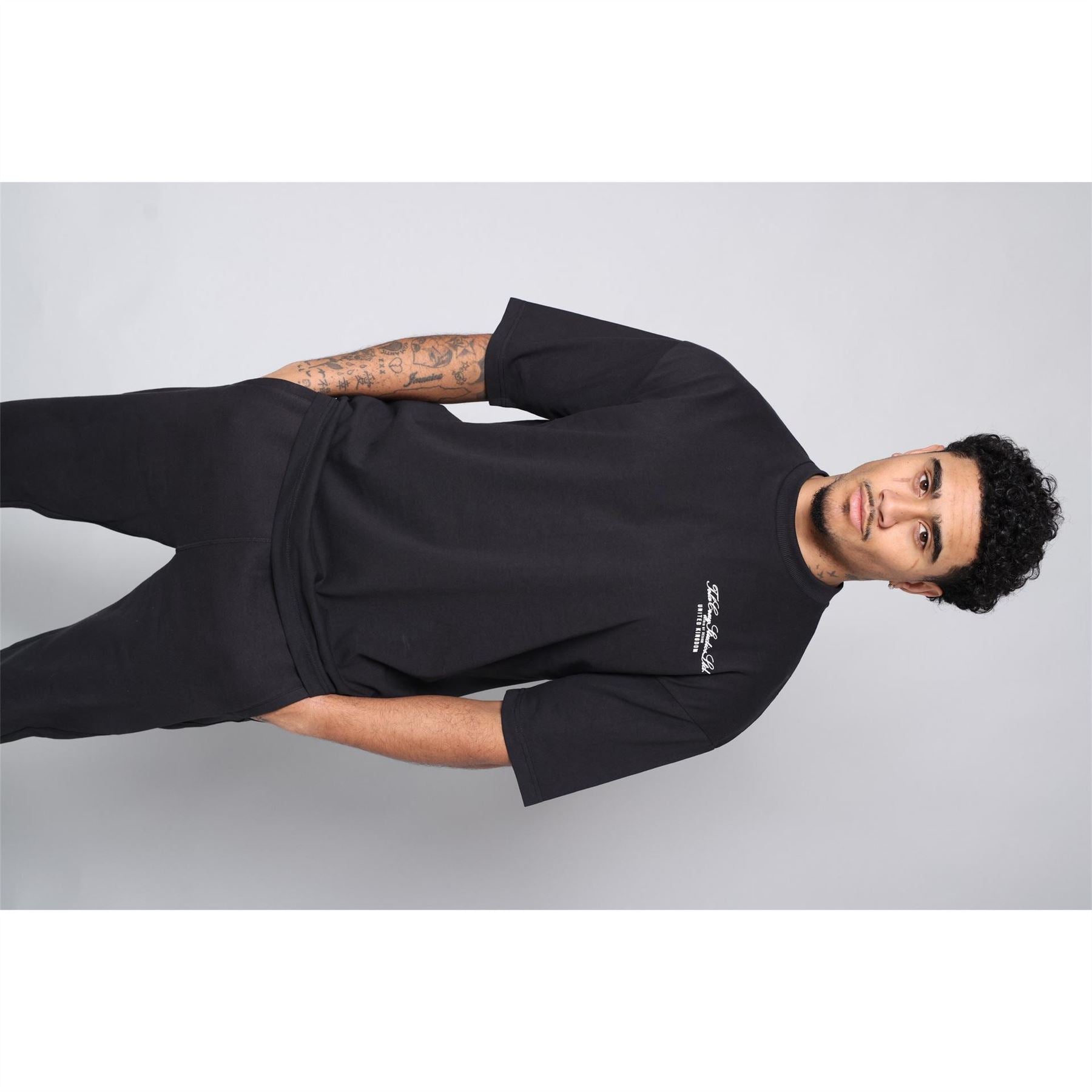 Tela Cruz Studio Tee Oversized T-Shirt