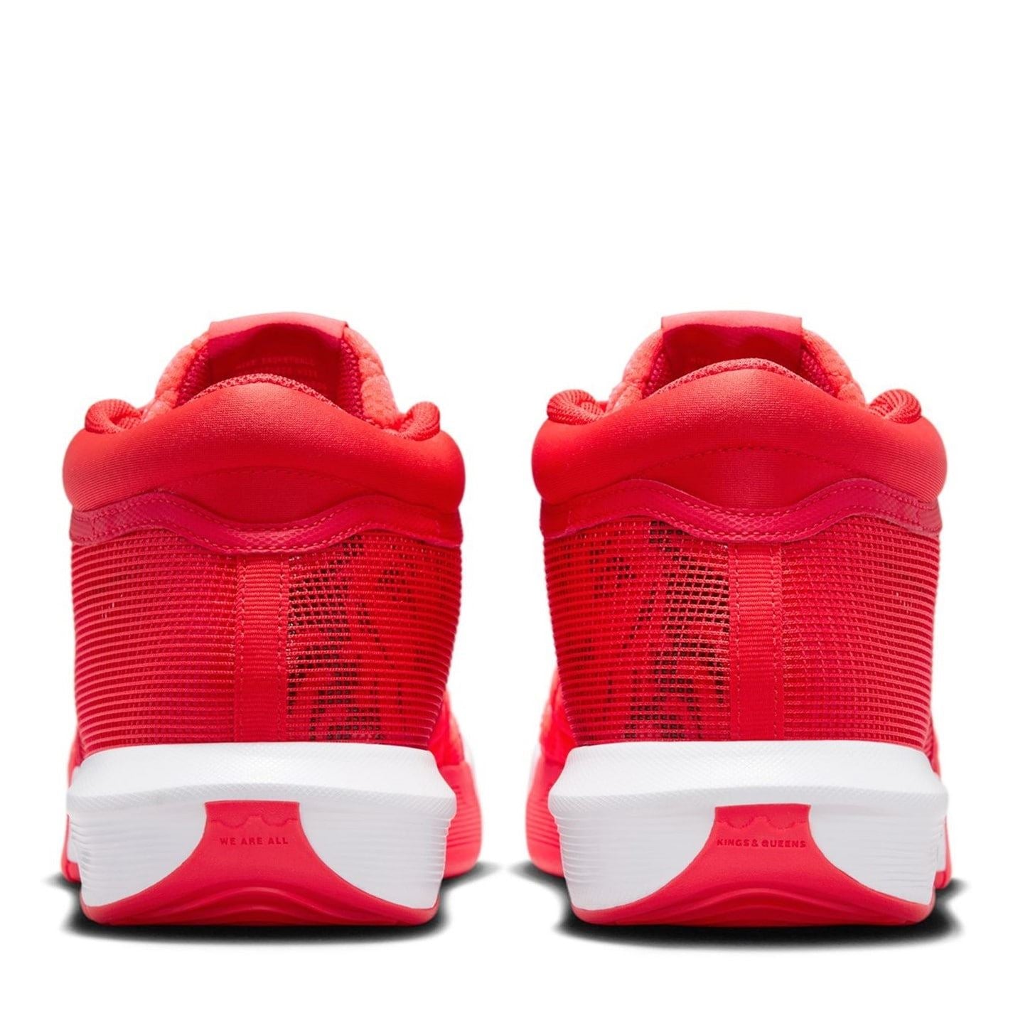 Nike Lebron Witness VIII Mid Top Basketball Sneakers