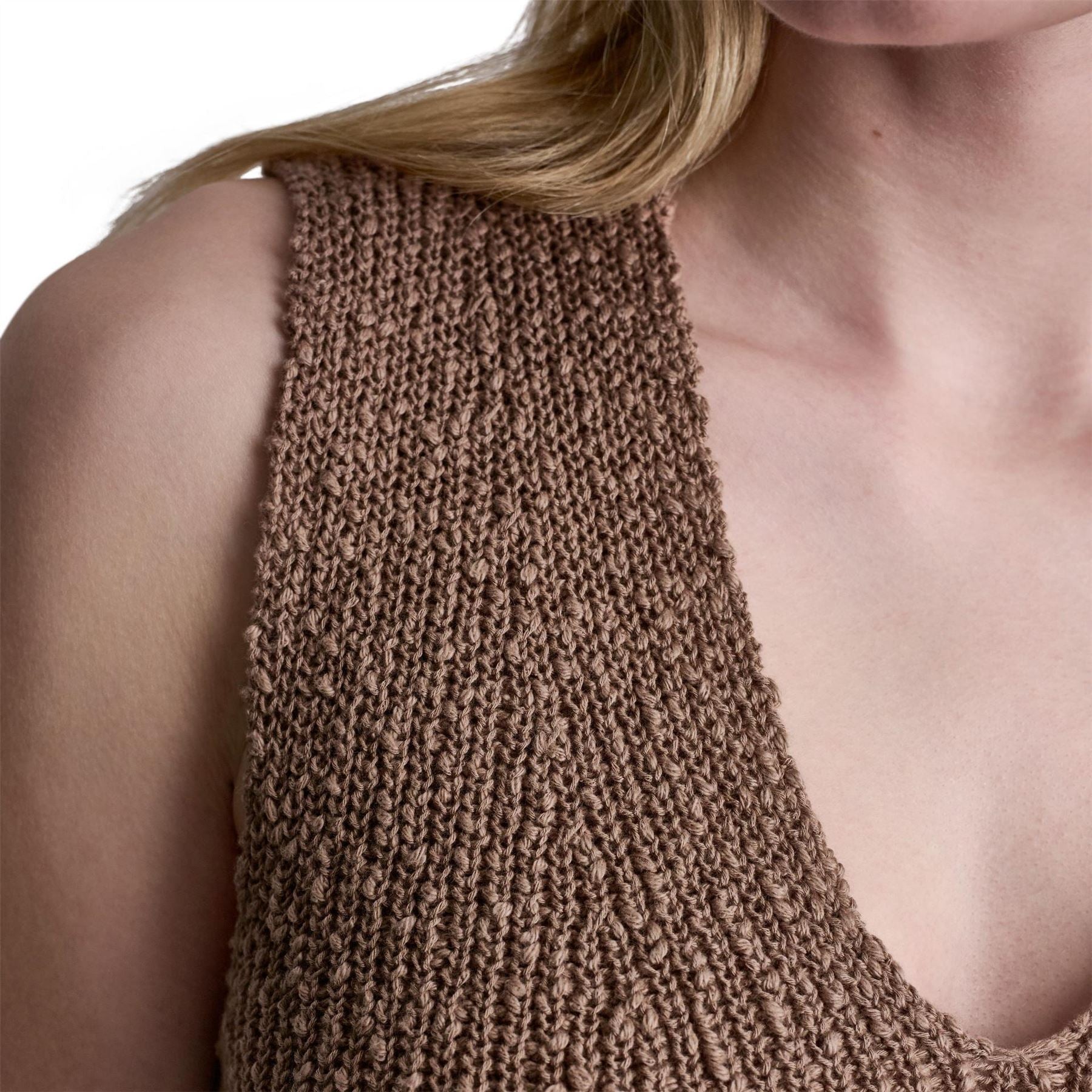 DKNY Sleeveless V Neck Rib Slub Sweater