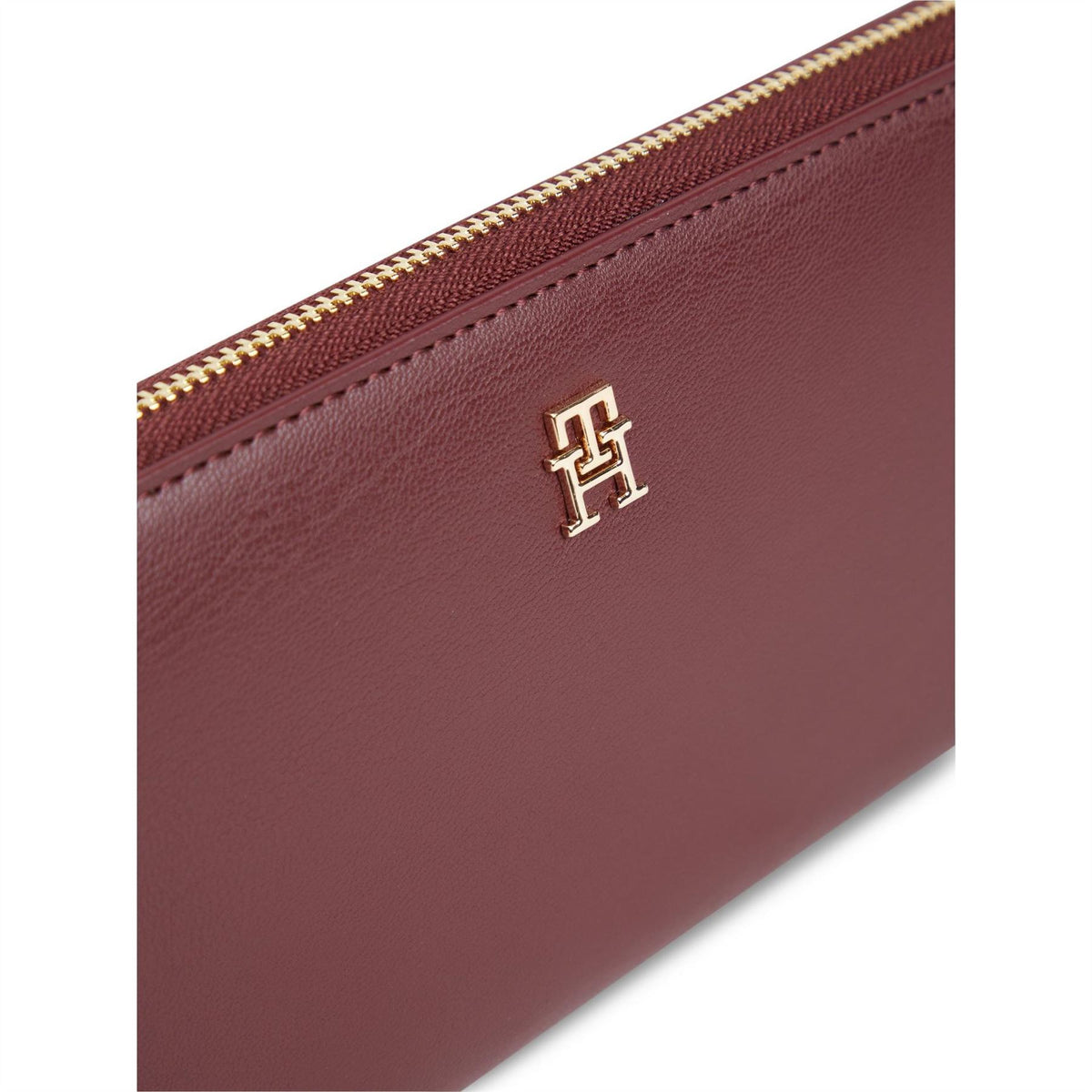 Tommy Hilfiger Zip Around Purse
