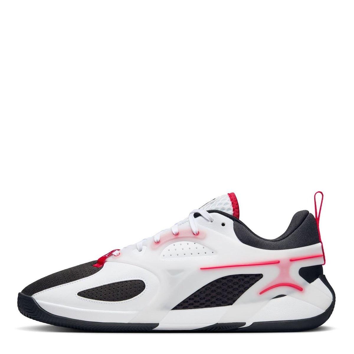 Nike Heir Basketball Low Top Lace-Up Sneakers
